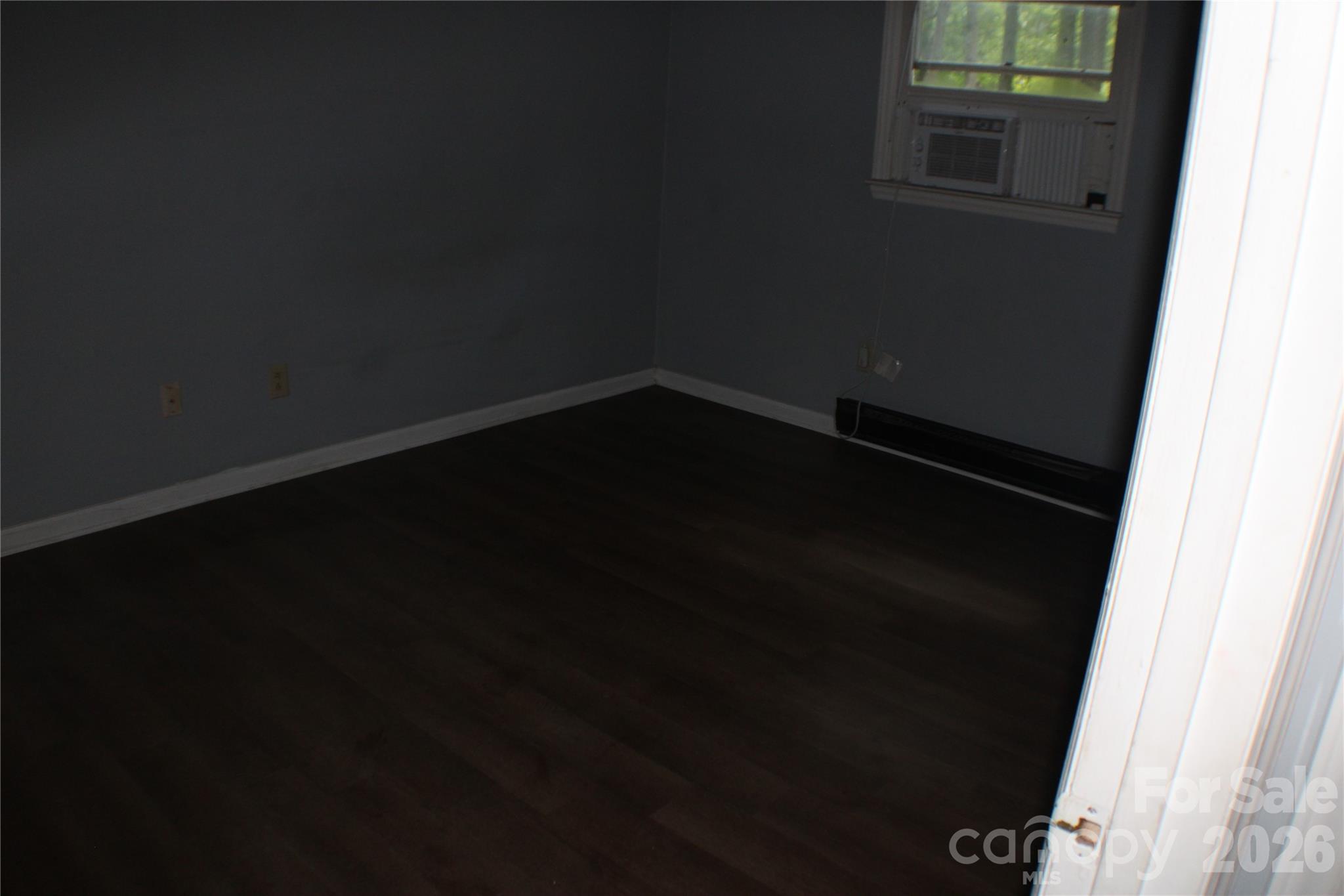 6804 Glover Lane Property Photo 8