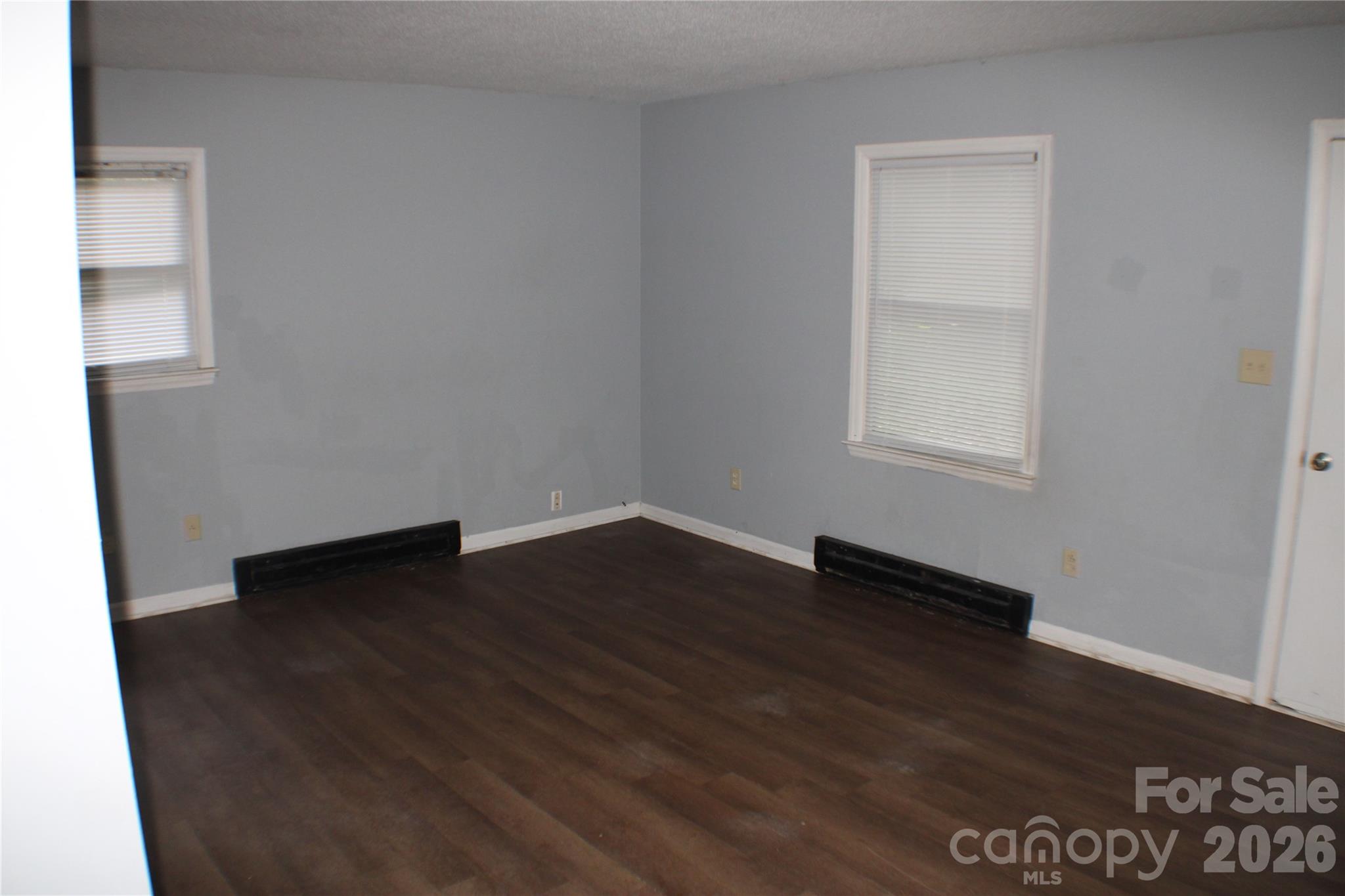 6804 Glover Lane Property Photo 9