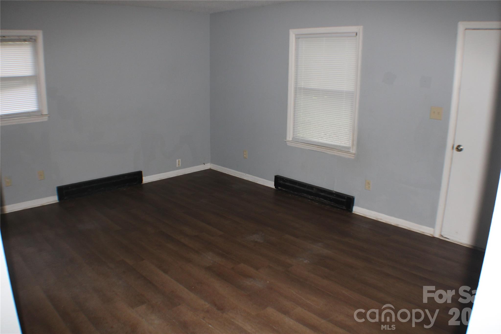 6804 Glover Lane Property Photo 10