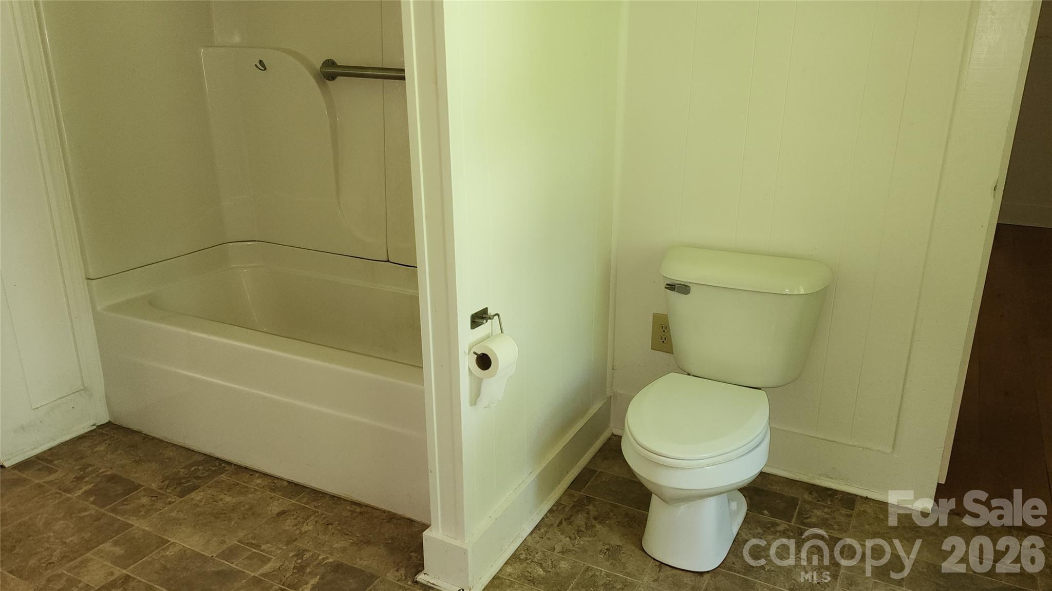 844 Connahetta Street Property Photo 17