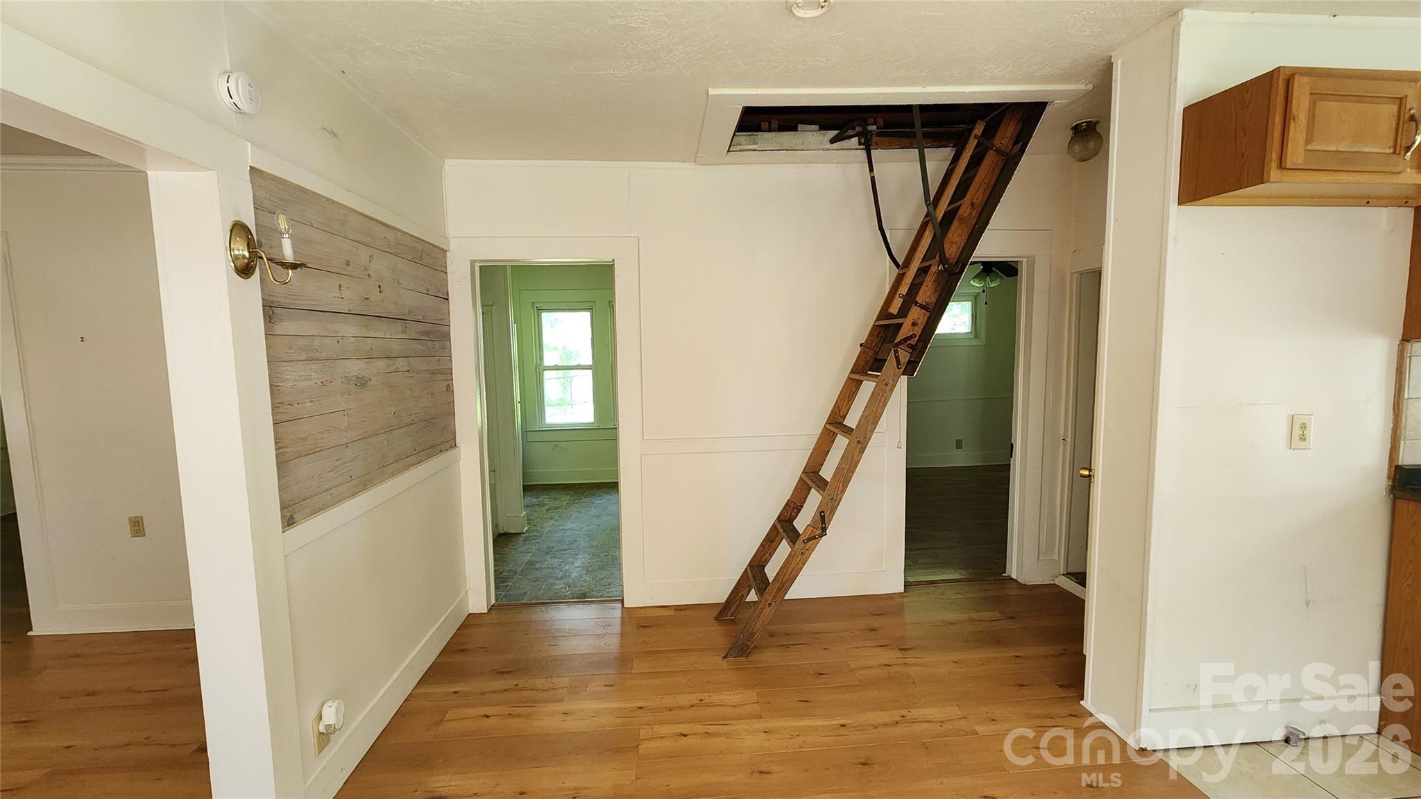 844 Connahetta Street Property Photo 23