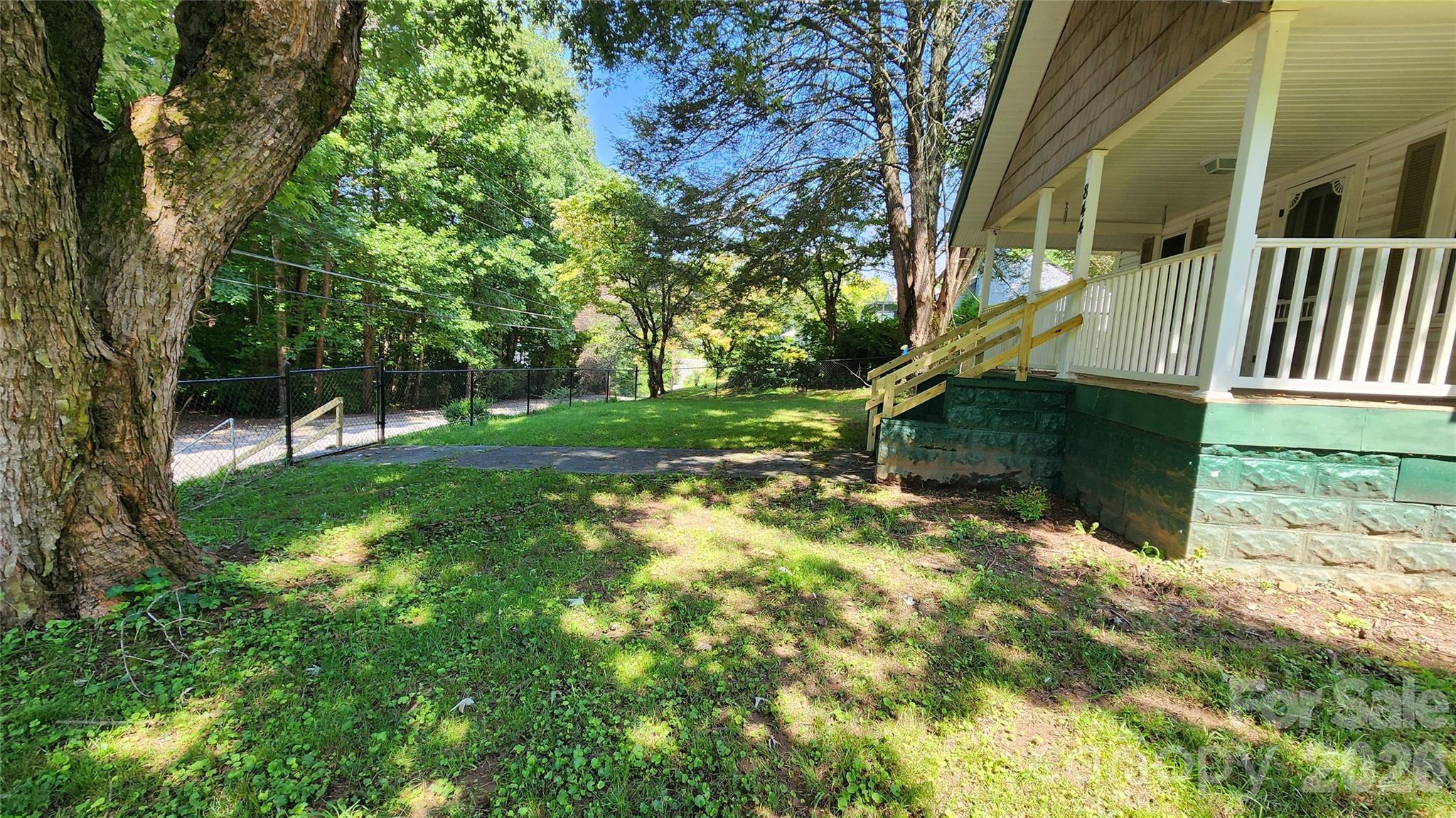 844 Connahetta Street Property Photo 27
