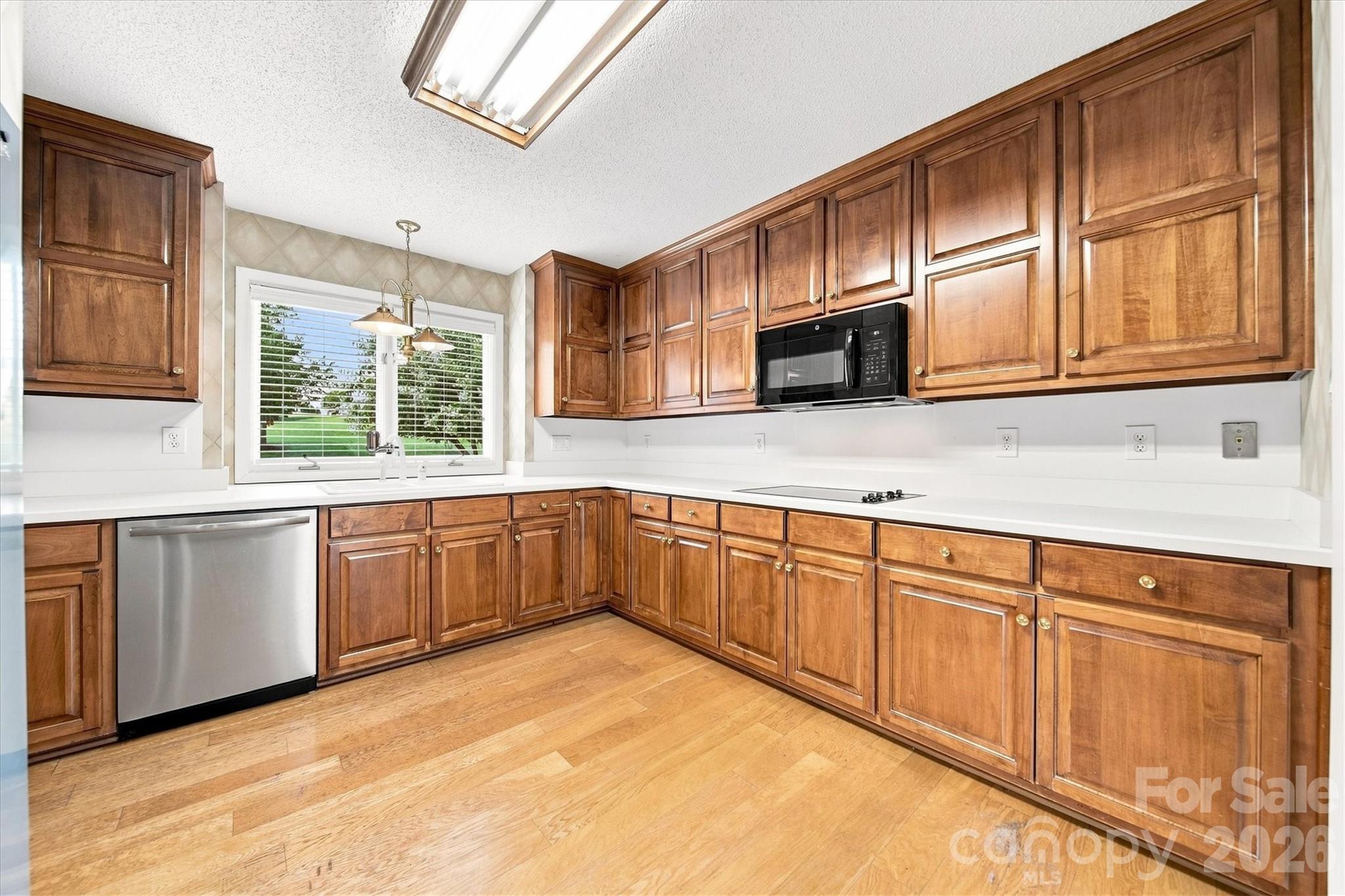 3823 Rock Bridge Drive Property Photo 17