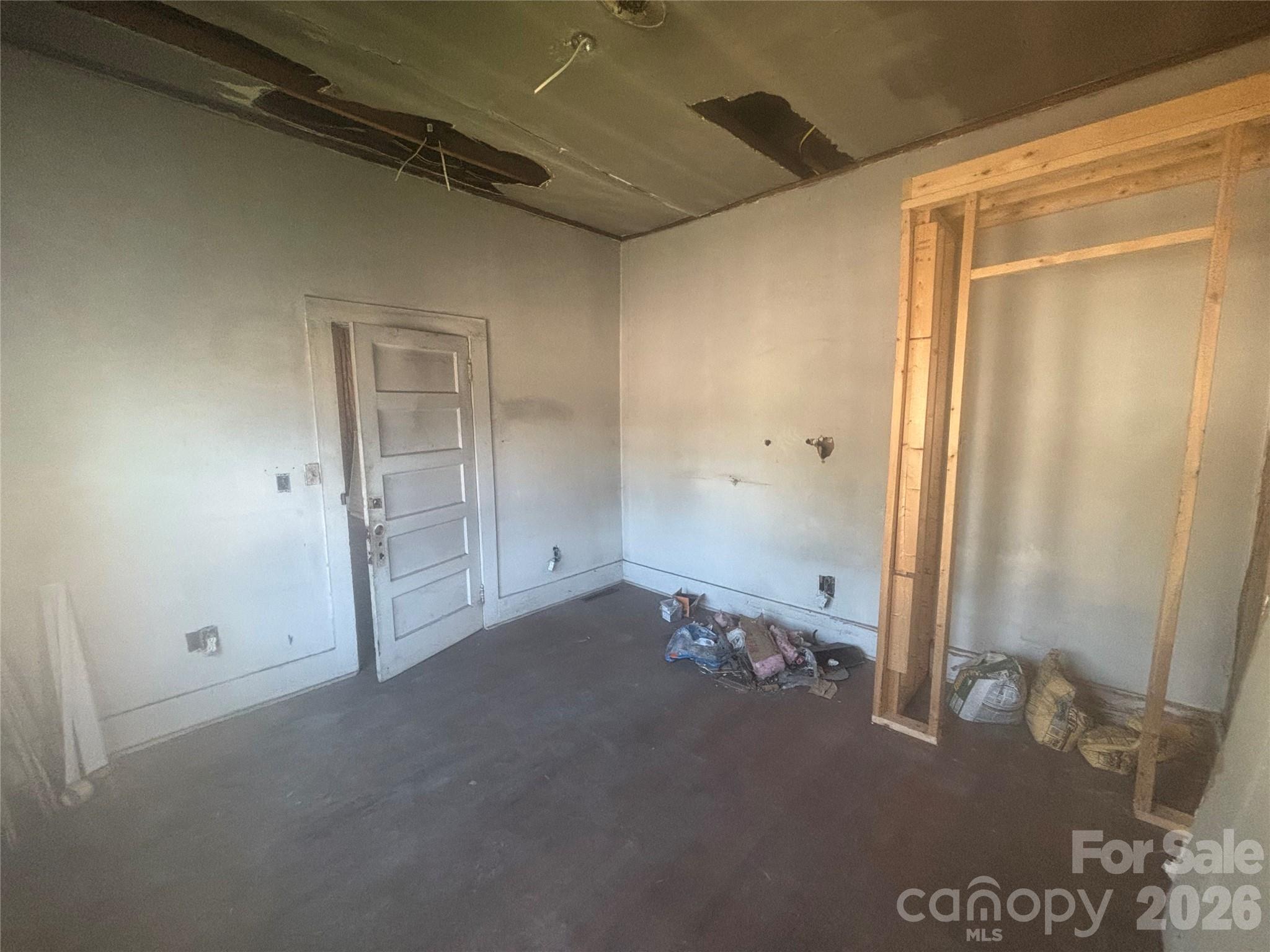543 Salisbury Street Property Photo 7