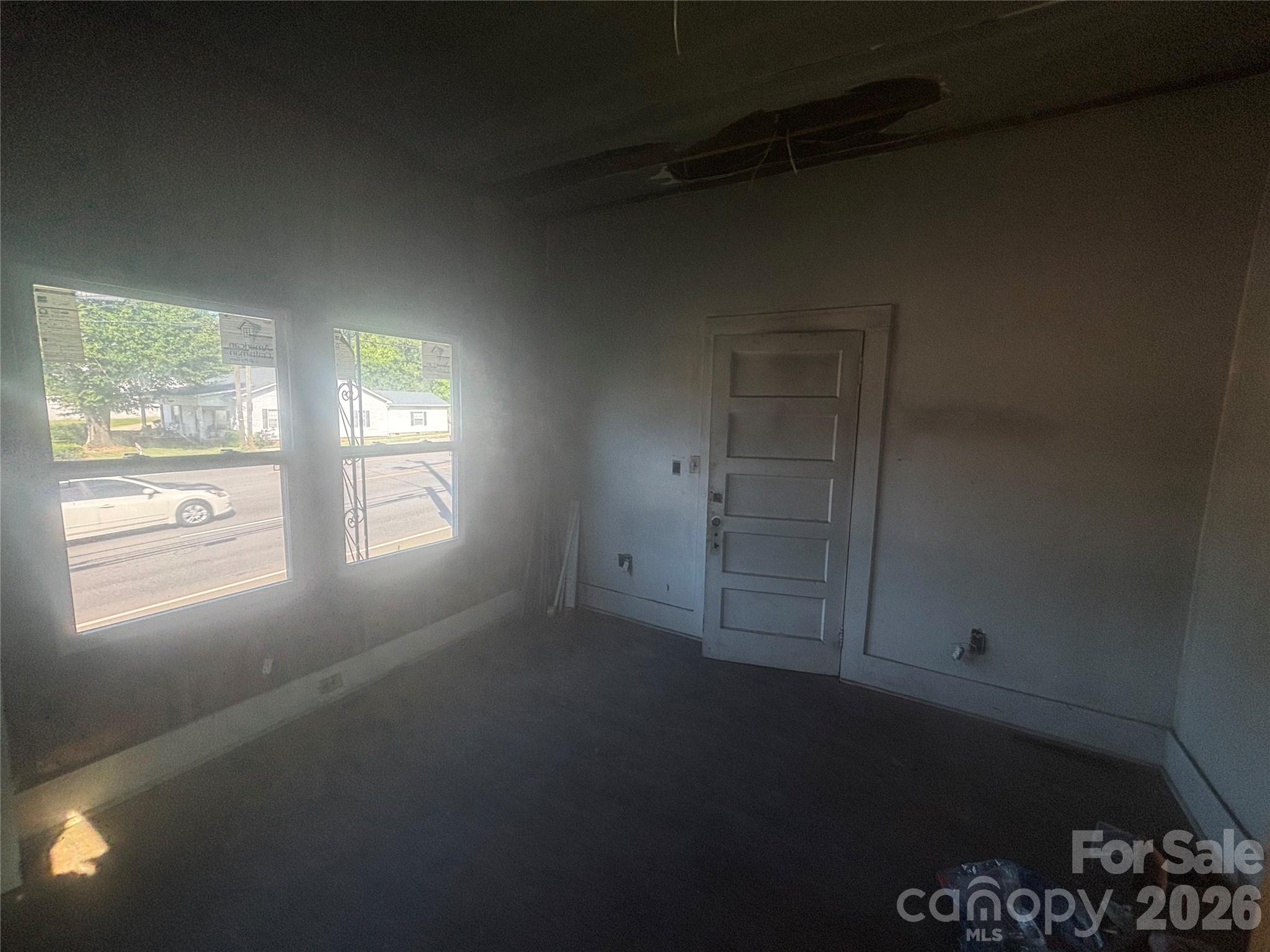543 Salisbury Street Property Photo 8