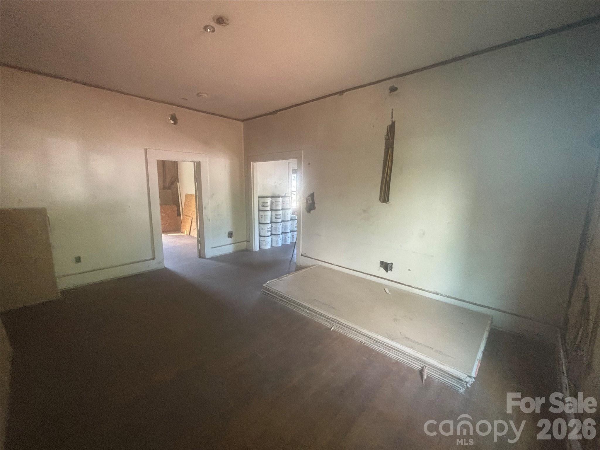 543 Salisbury Street Property Photo 12