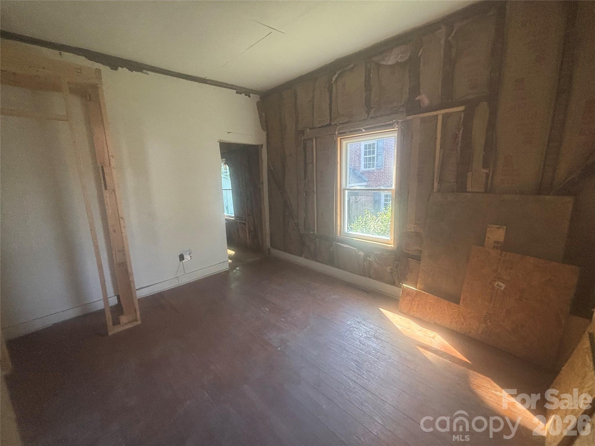 543 Salisbury Street Property Photo 14