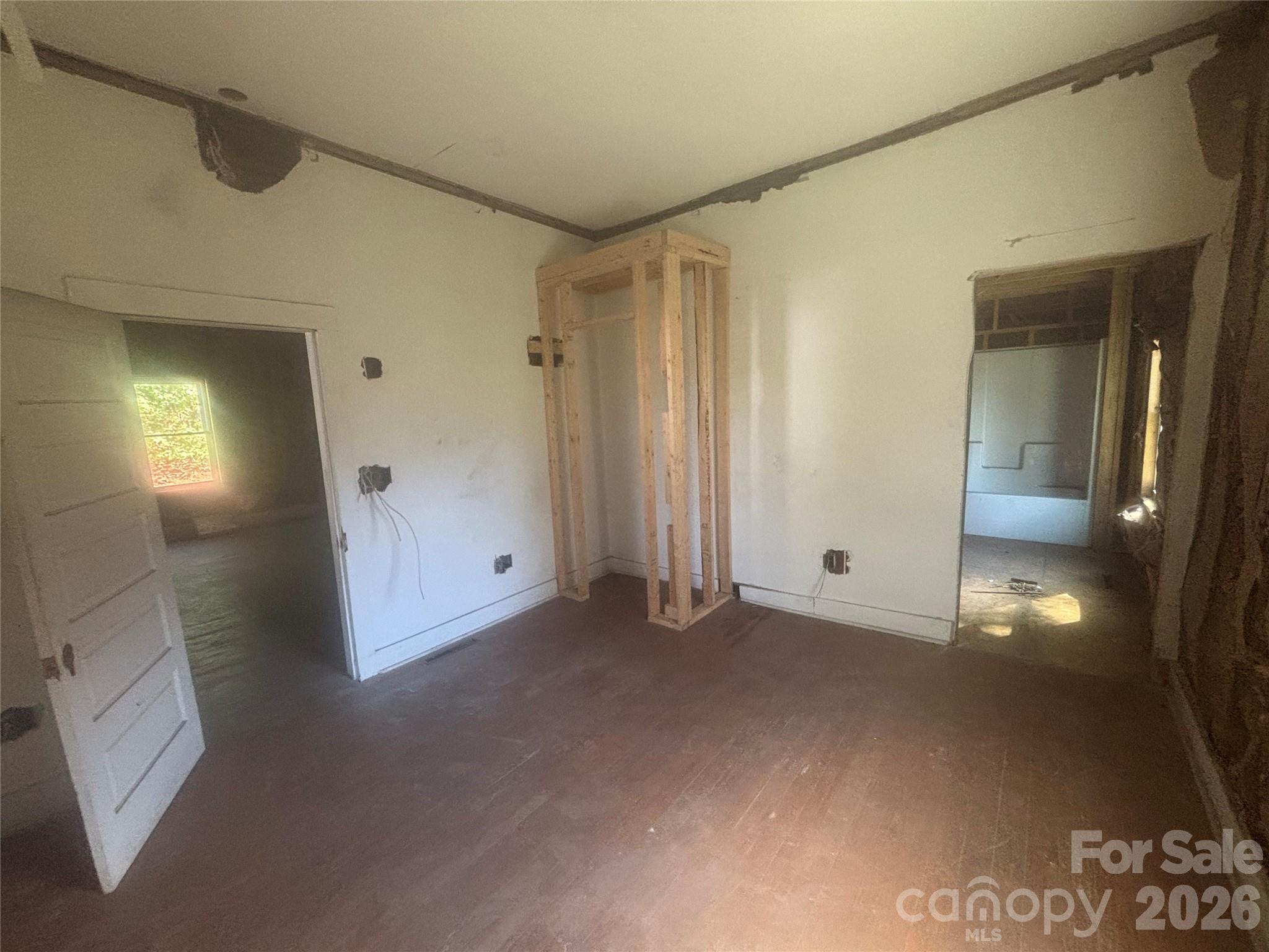 543 Salisbury Street Property Photo 15