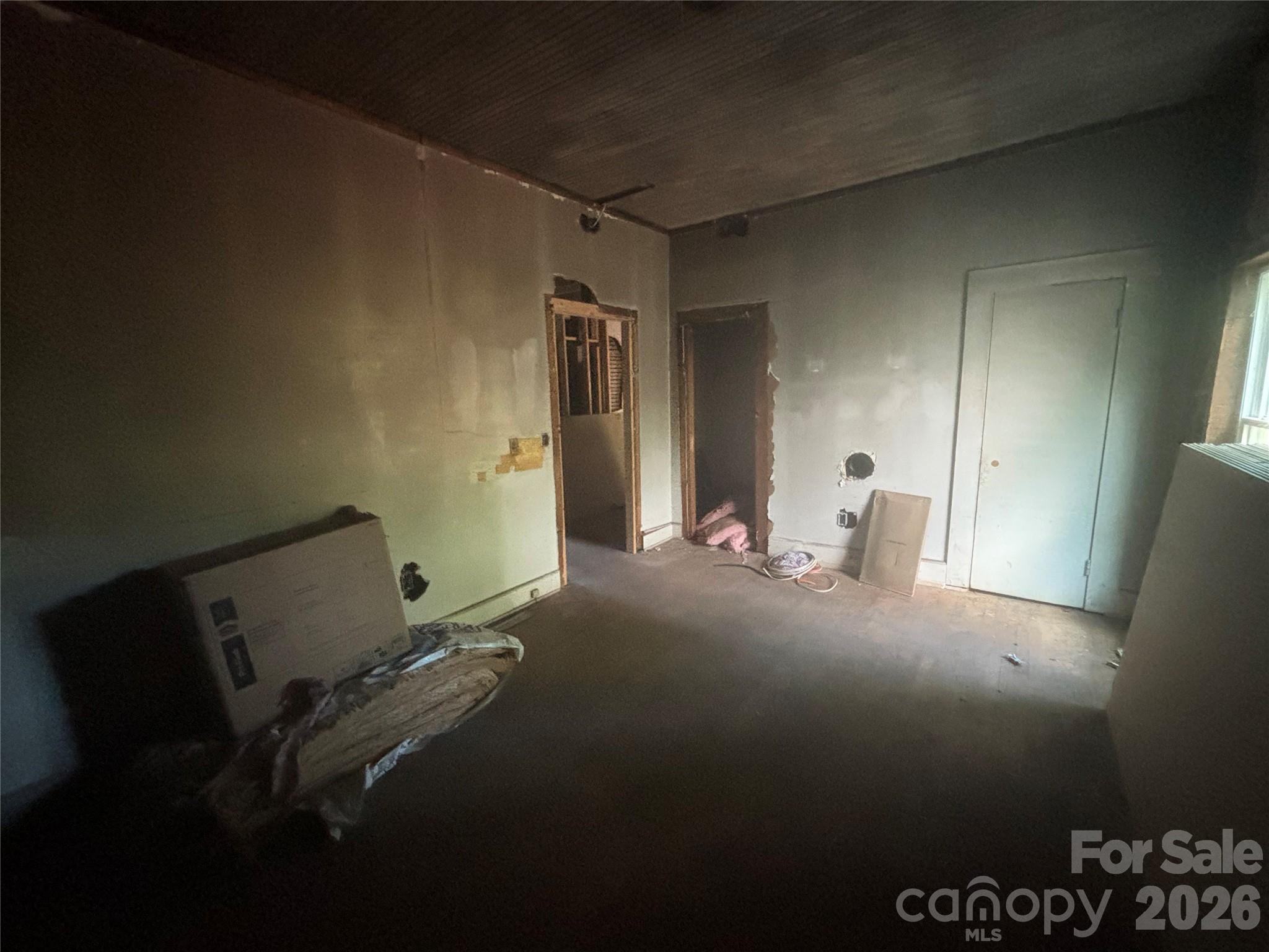 543 Salisbury Street Property Photo 27