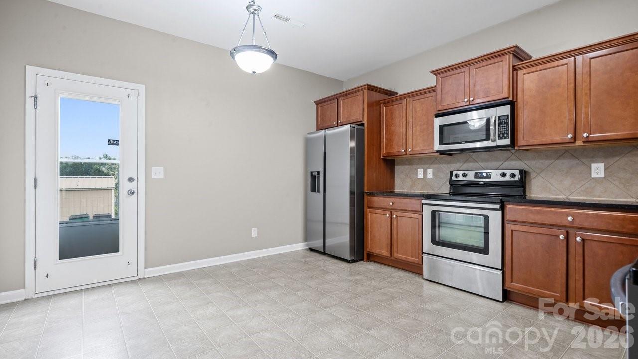 5310 Elessar Place Property Photo 30