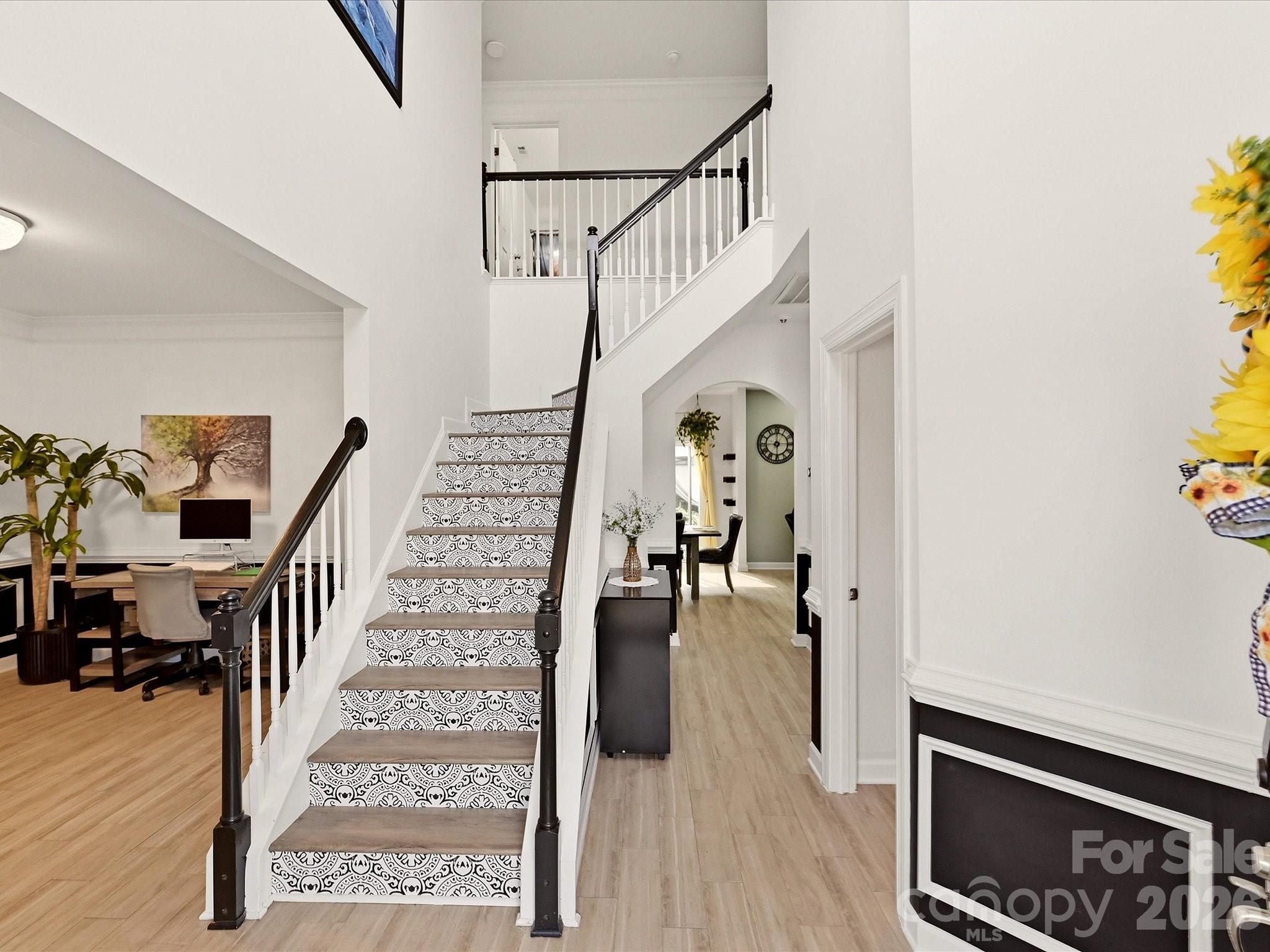 2400 Sierra Chase Drive Property Photo 3