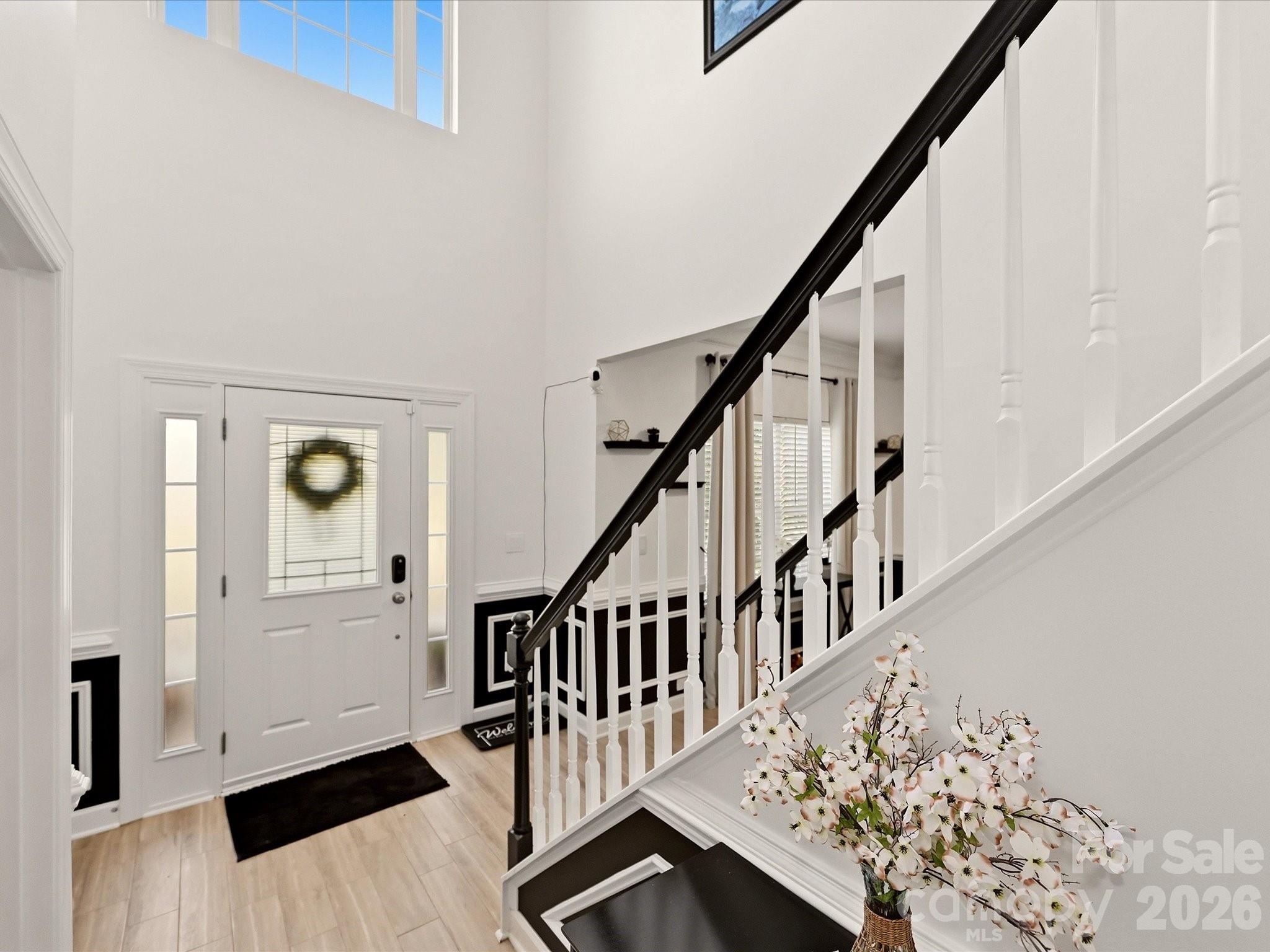 2400 Sierra Chase Drive Property Photo 4