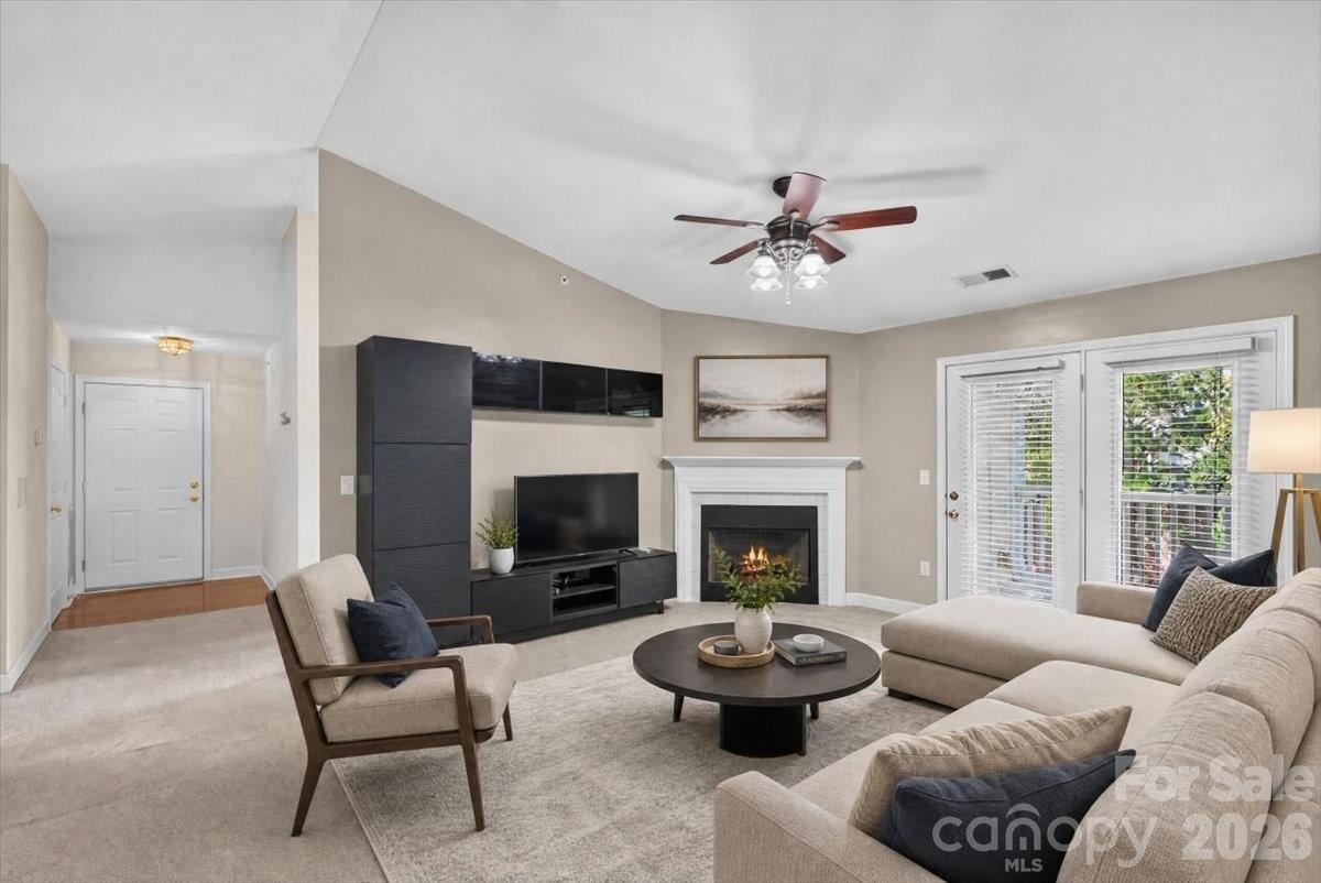 11232 Hyde Pointe Court Property Photo 4