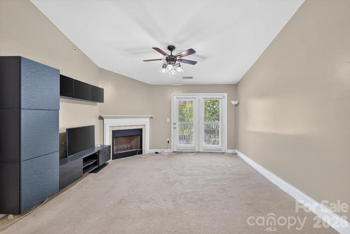 11232 Hyde Pointe Court Property Photo 5