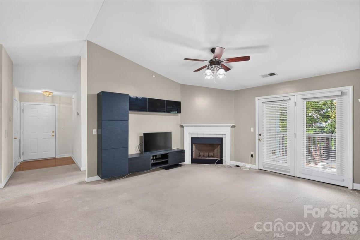 11232 Hyde Pointe Court Property Photo 6