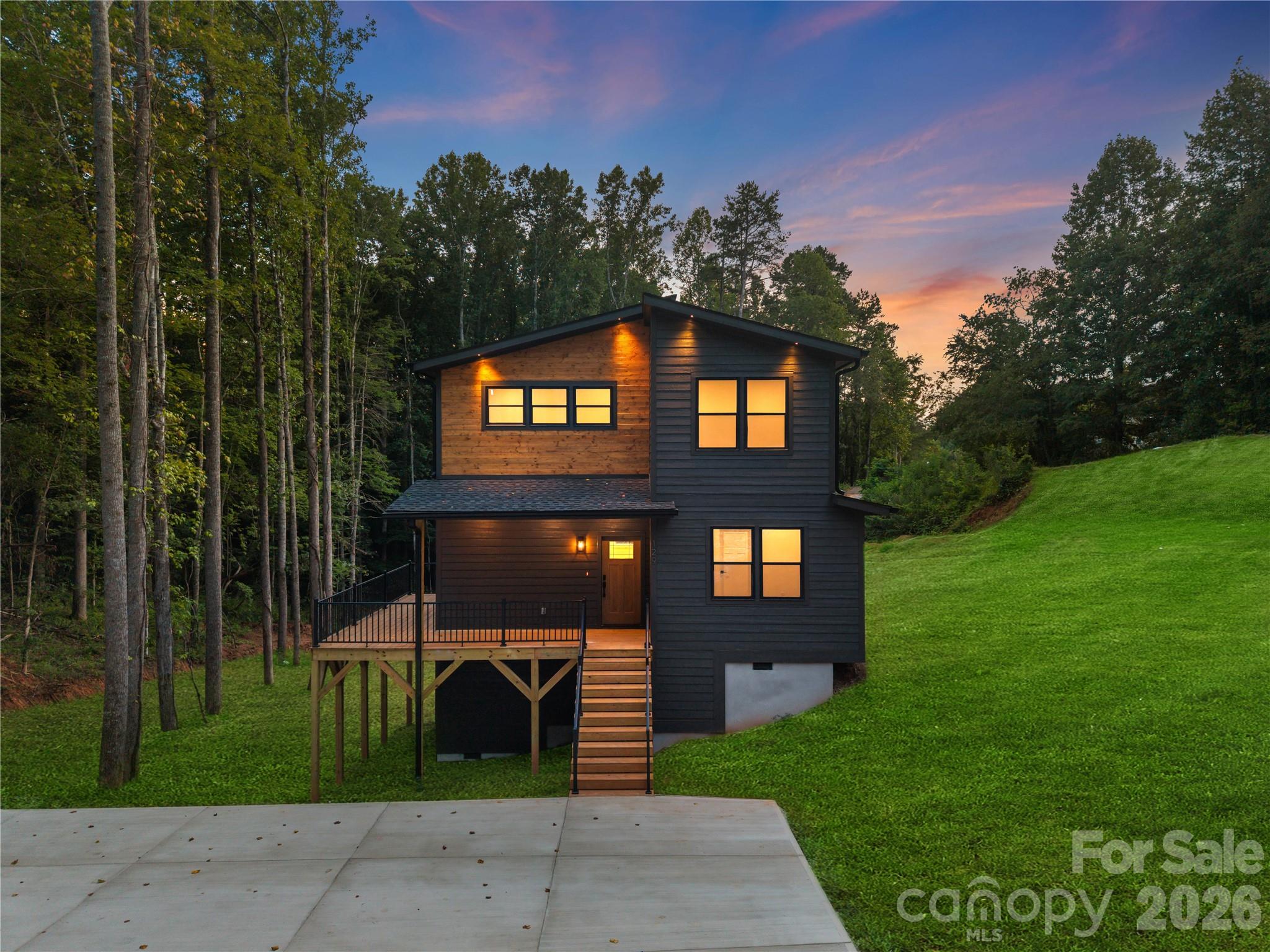 129 Quiet Woods Drive Property Photo 1