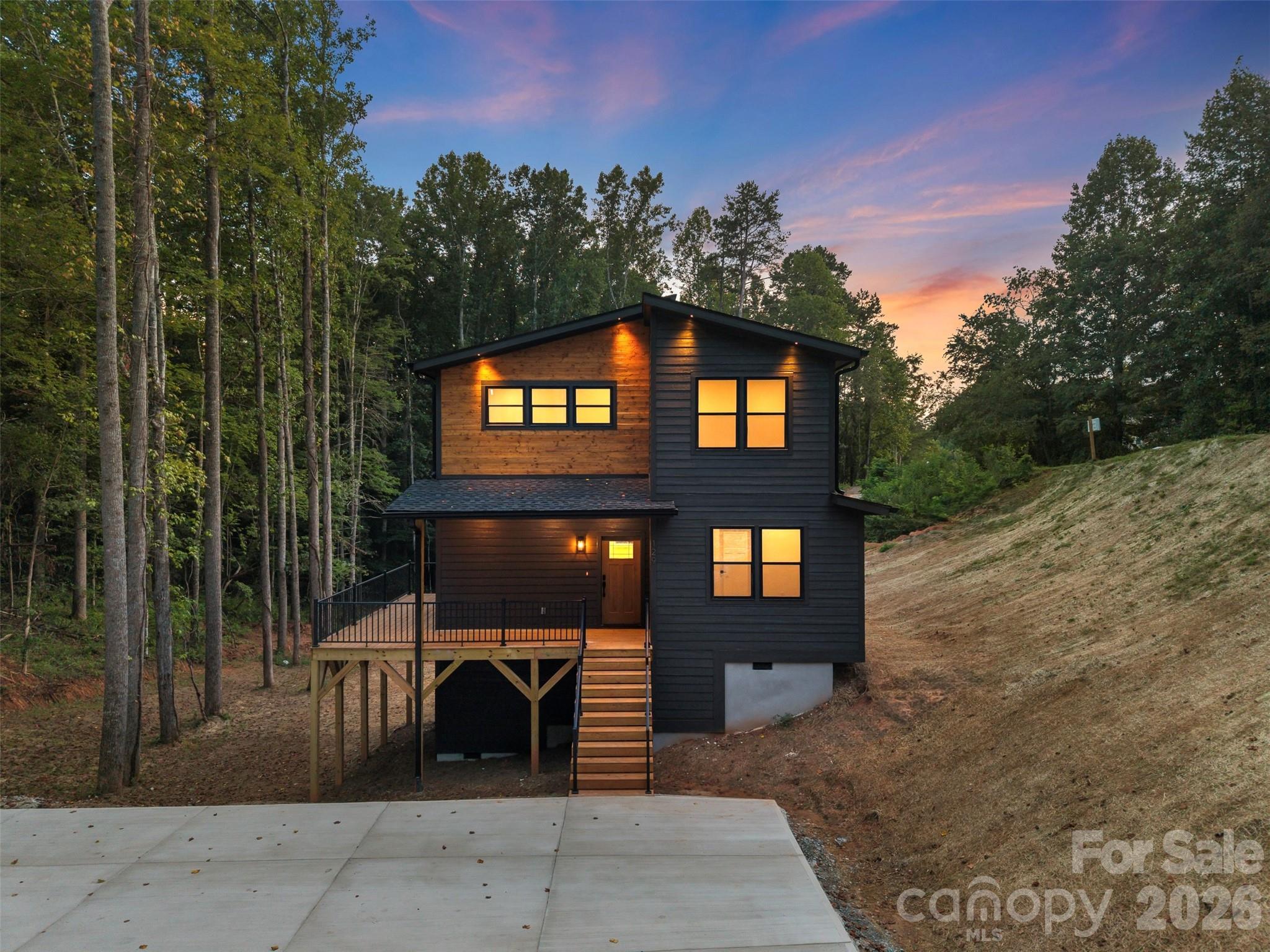 129 Quiet Woods Drive Property Photo 2