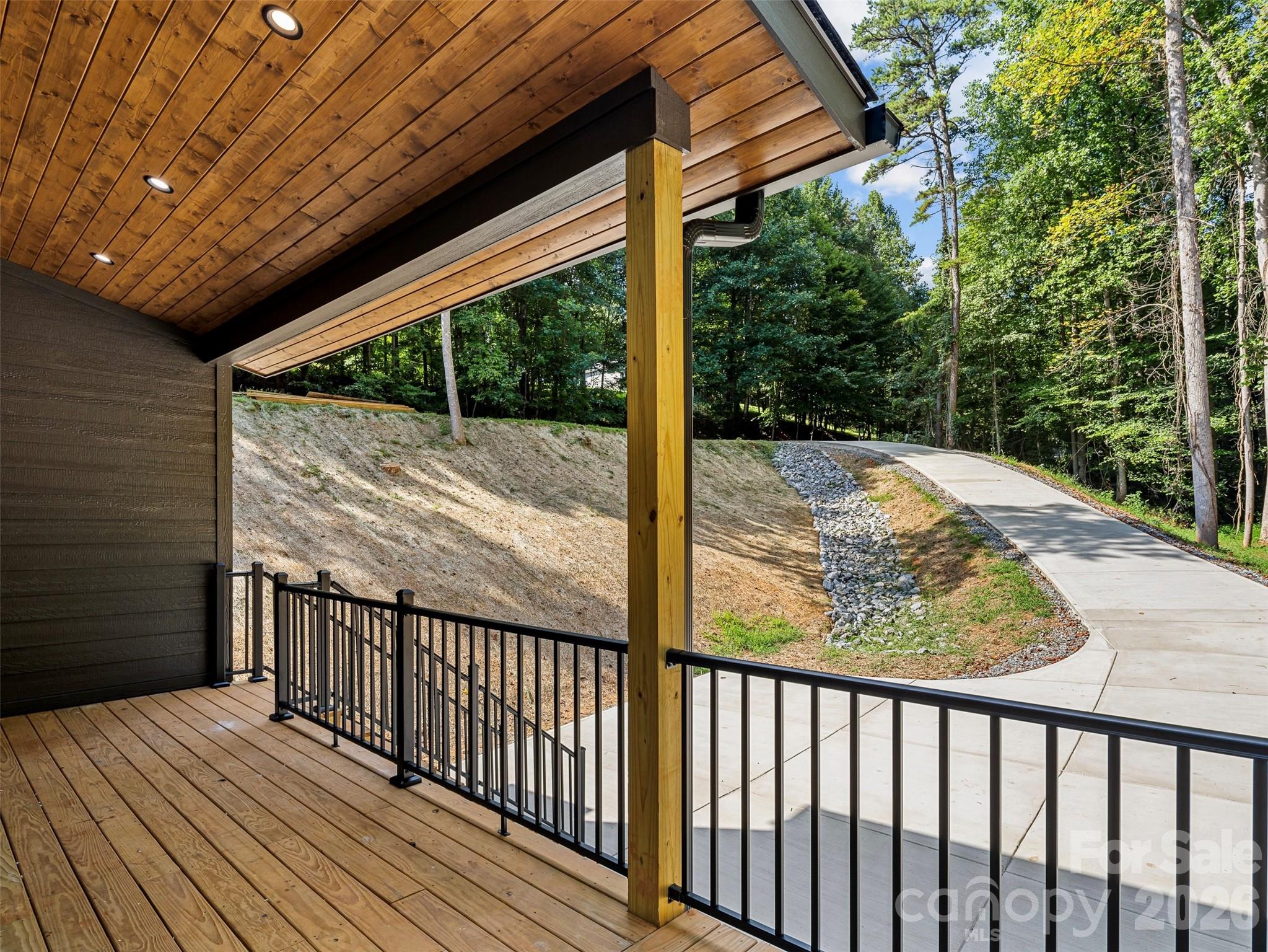 129 Quiet Woods Drive Property Photo 43