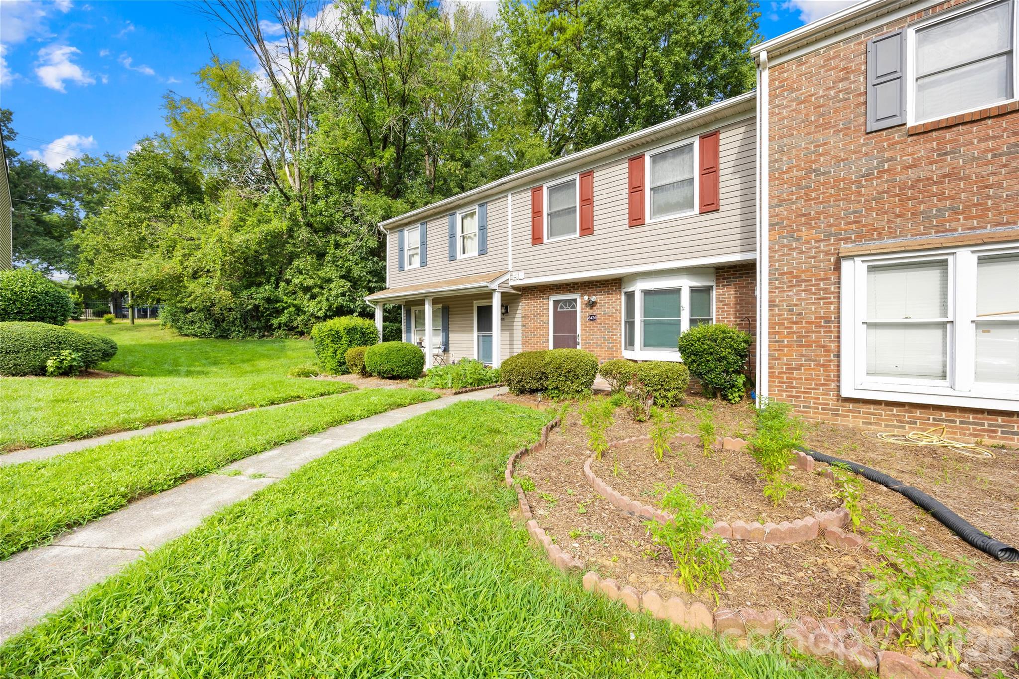 8426 Rust Wood Place Property Photo 2