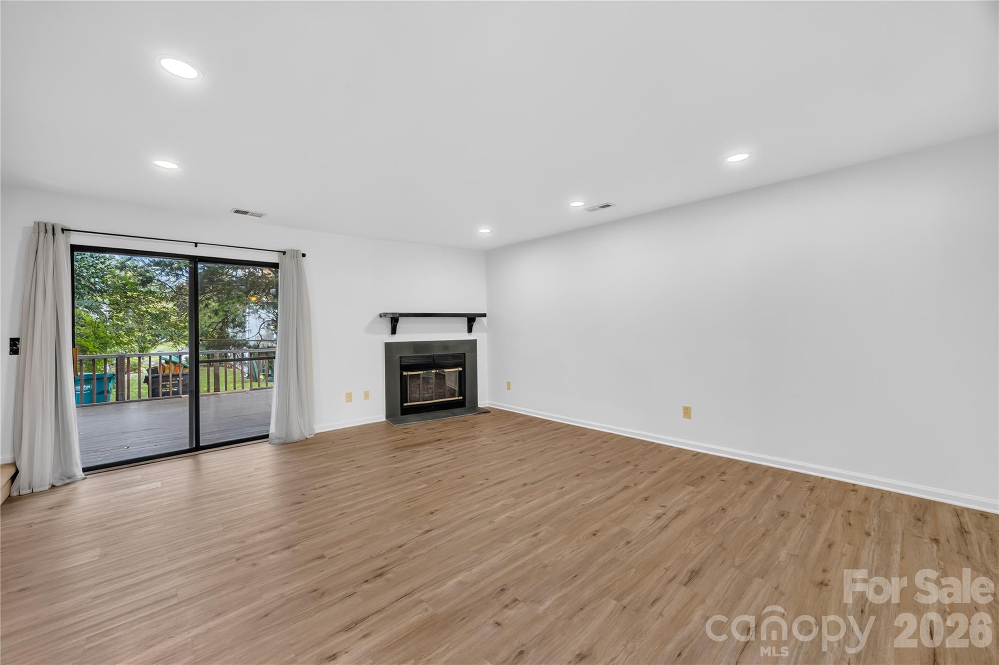 8426 Rust Wood Place Property Photo 4