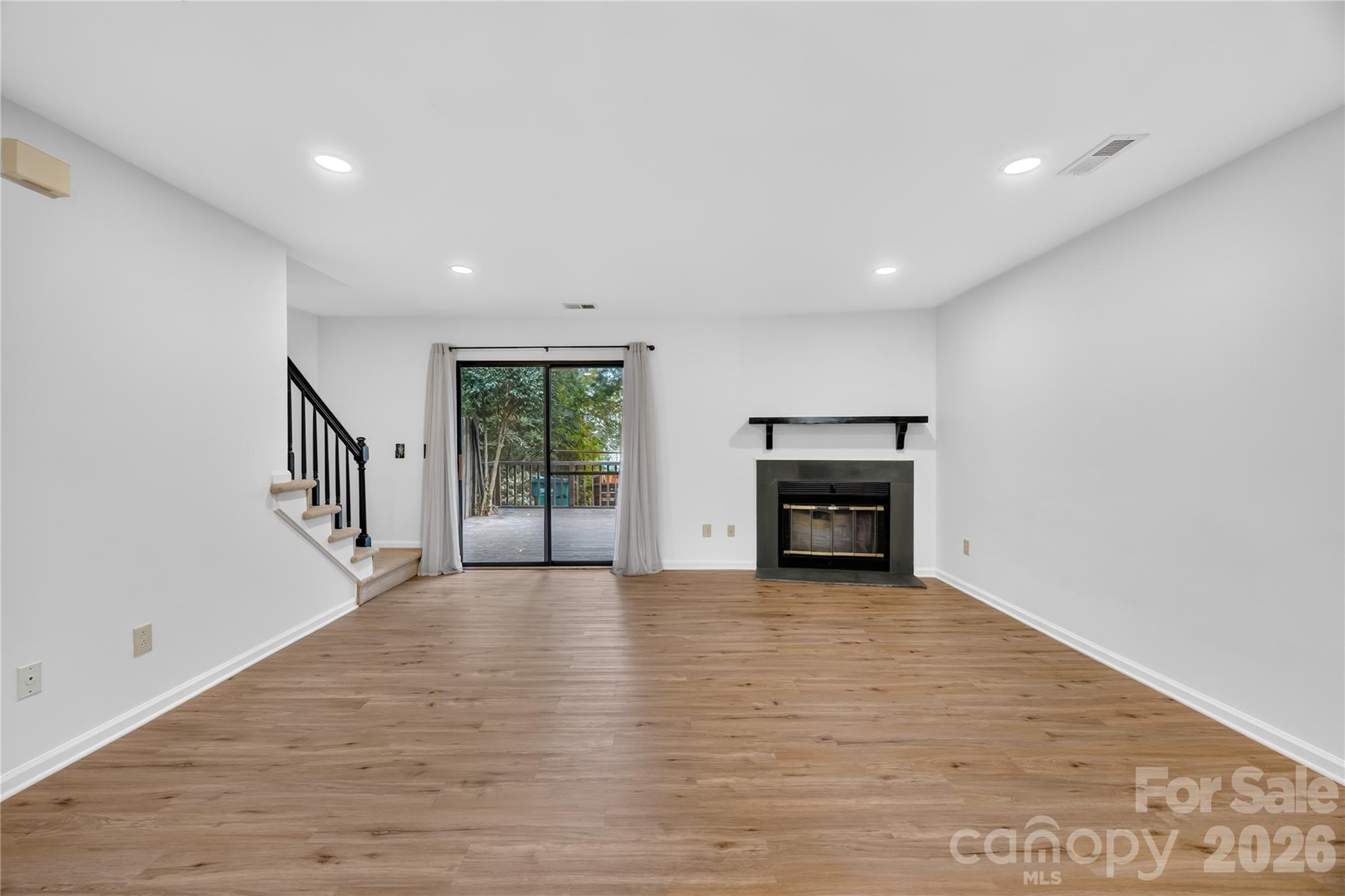 8426 Rust Wood Place Property Photo 5