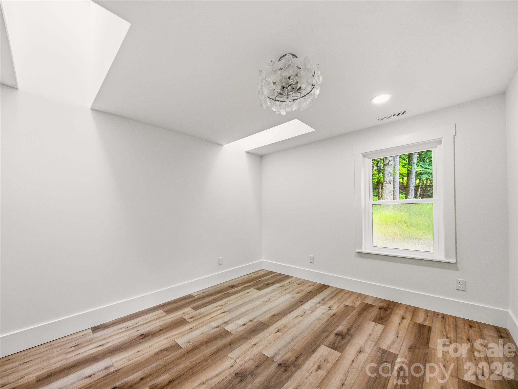 81 Summer Trees Lane Property Photo 16