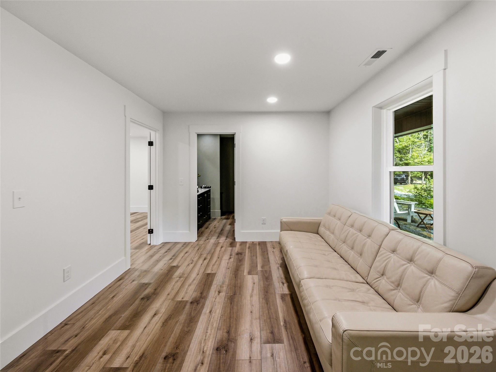 81 Summer Trees Lane Property Photo 17