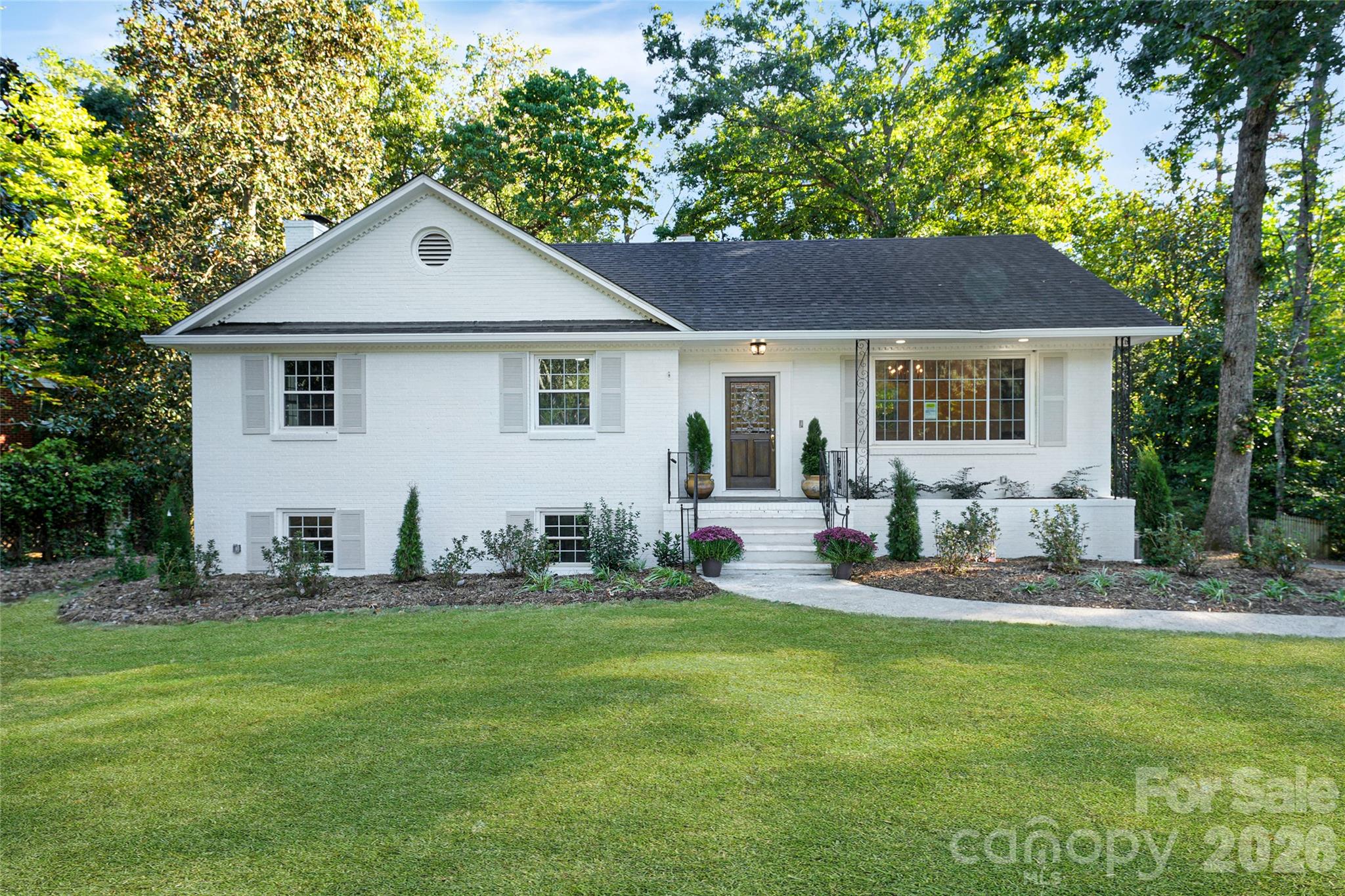 7527 Gayle Avenue Property Photo 1