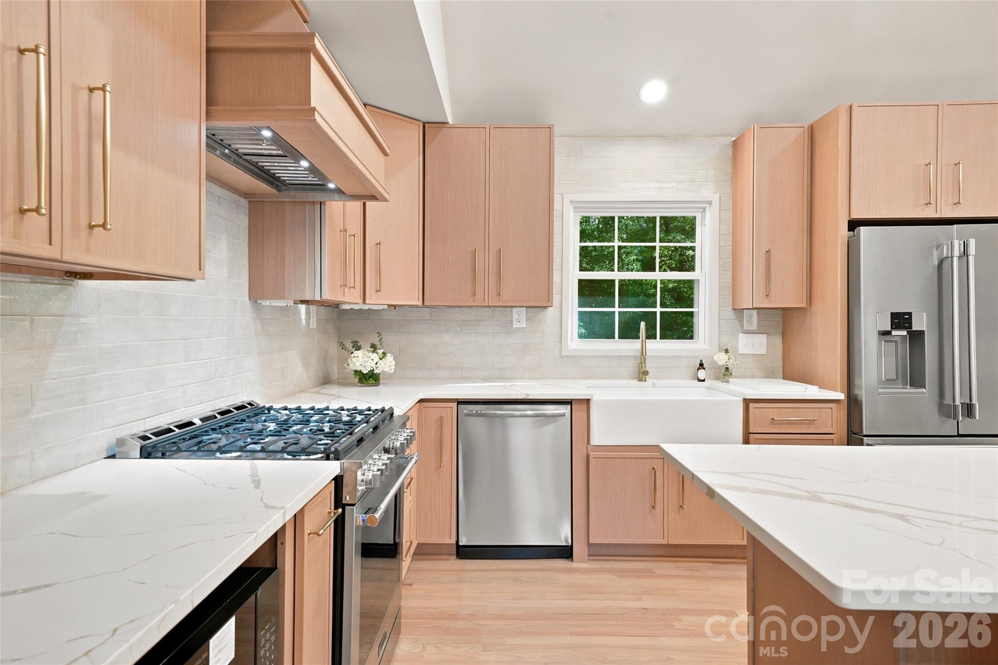 7527 Gayle Avenue Property Photo 12