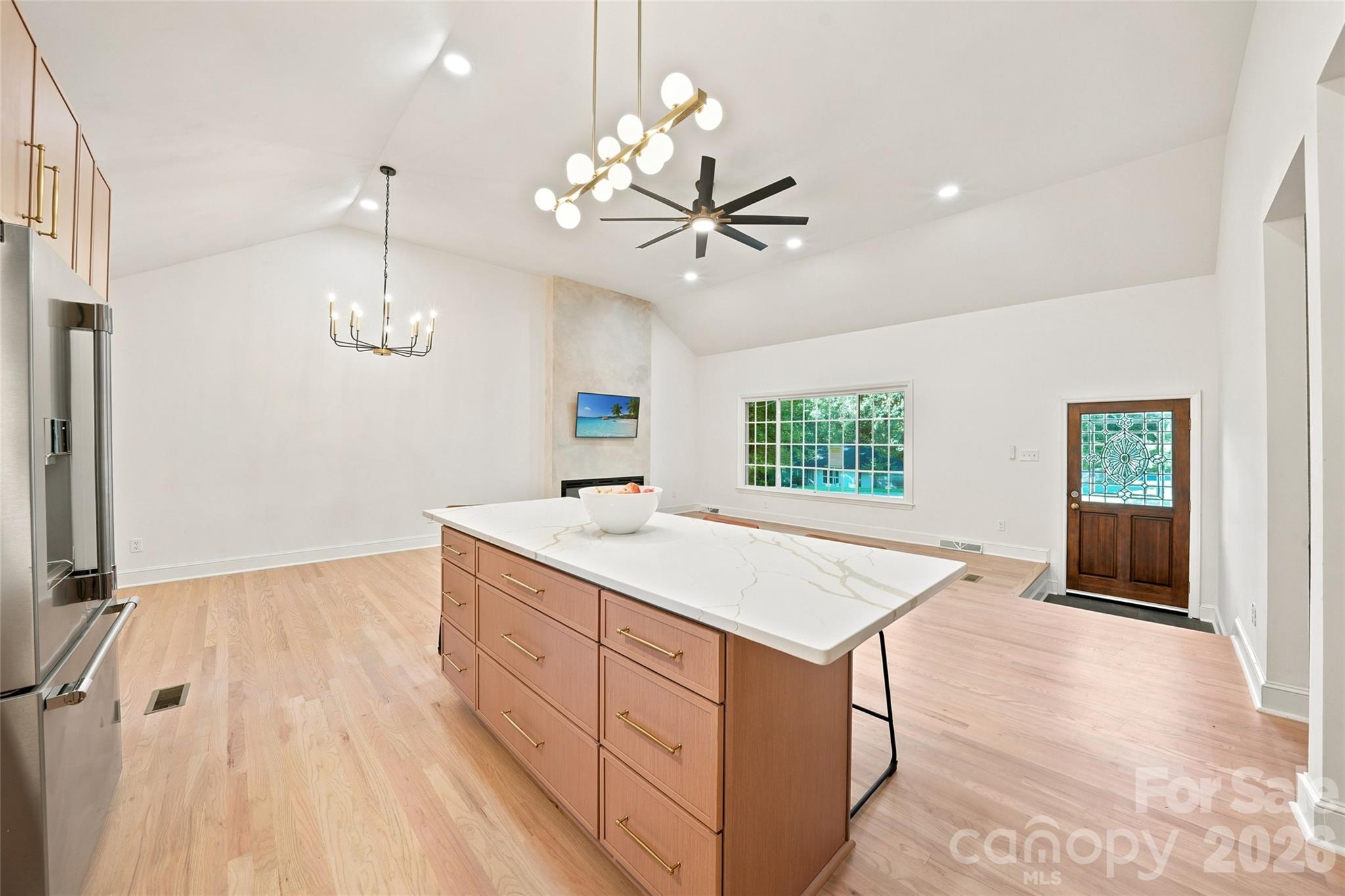 7527 Gayle Avenue Property Photo 14