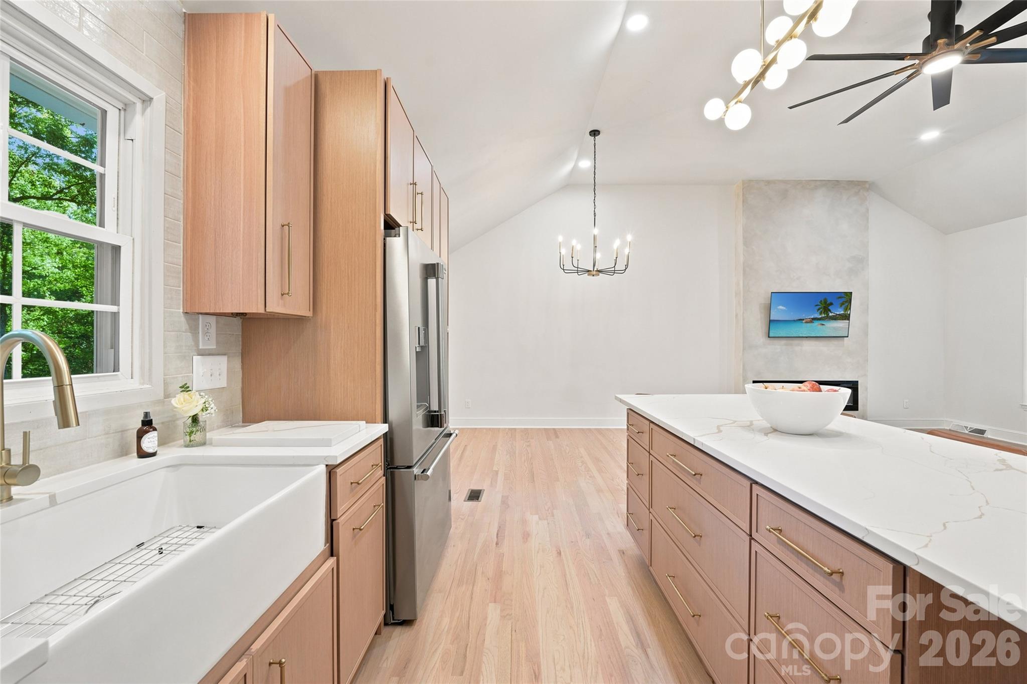 7527 Gayle Avenue Property Photo 14