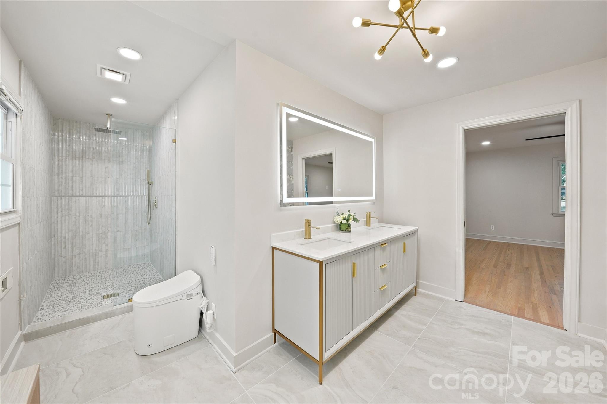7527 Gayle Avenue Property Photo 21