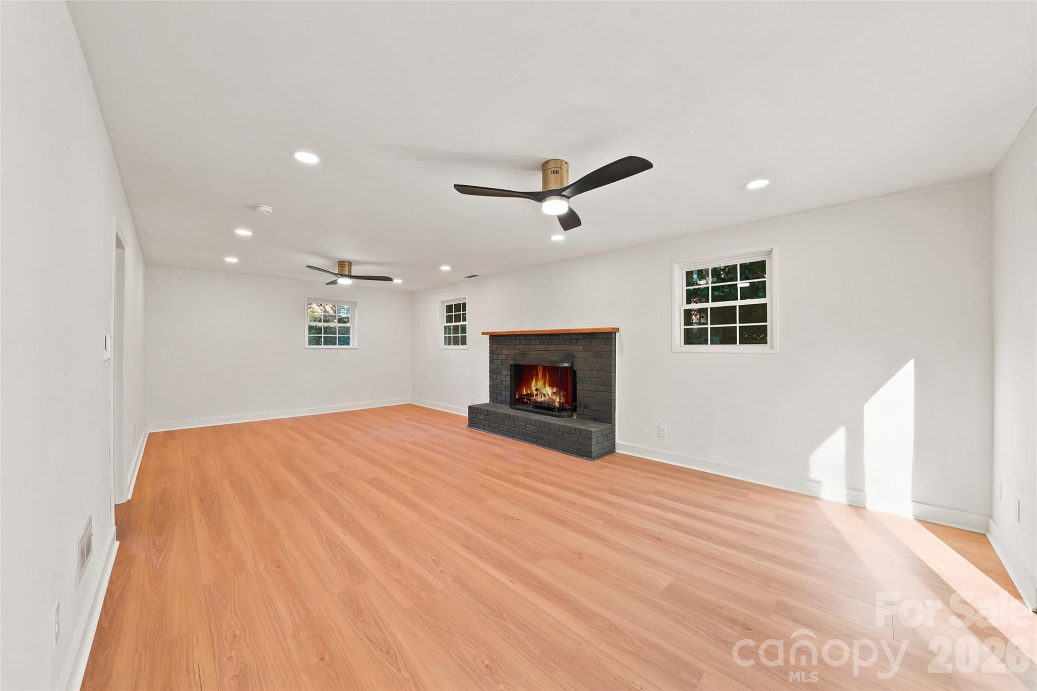 7527 Gayle Avenue Property Photo 33