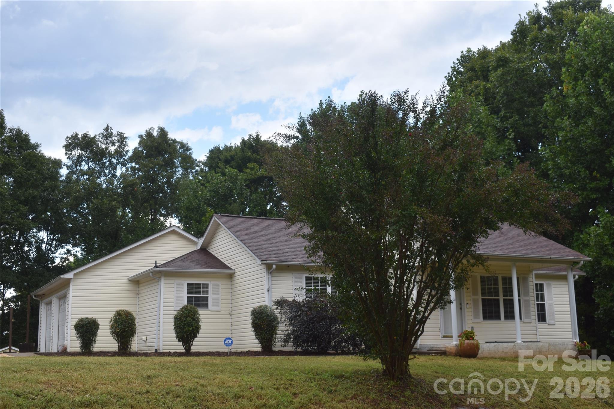 26 Chipmunk Ridge Property Photo 1