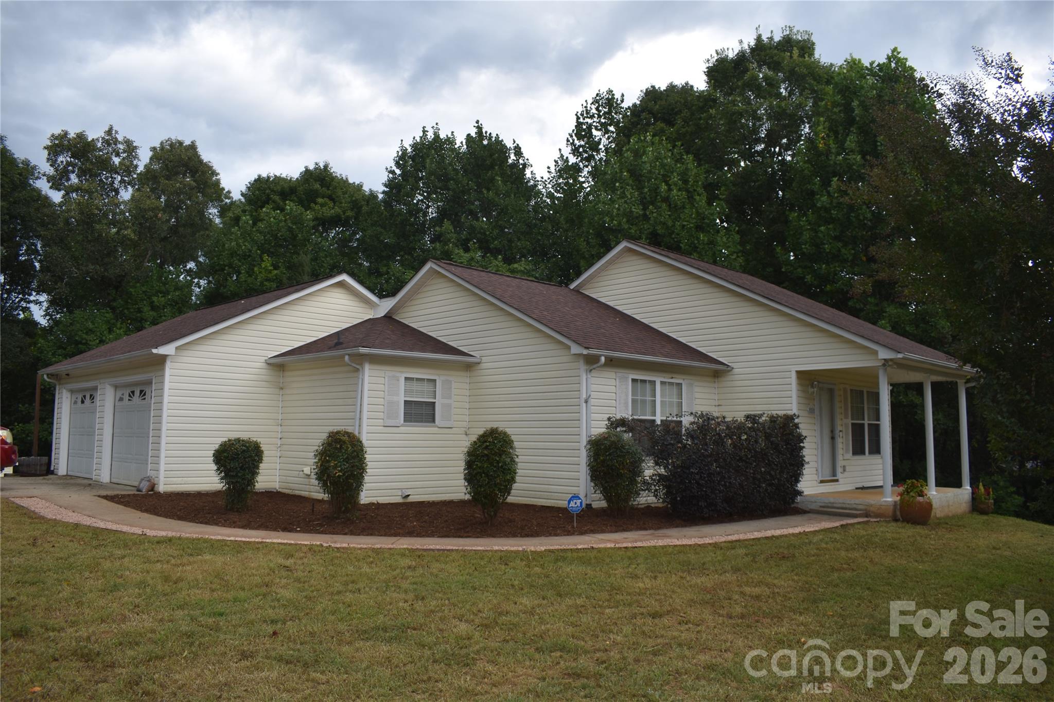 26 Chipmunk Ridge Property Photo 2