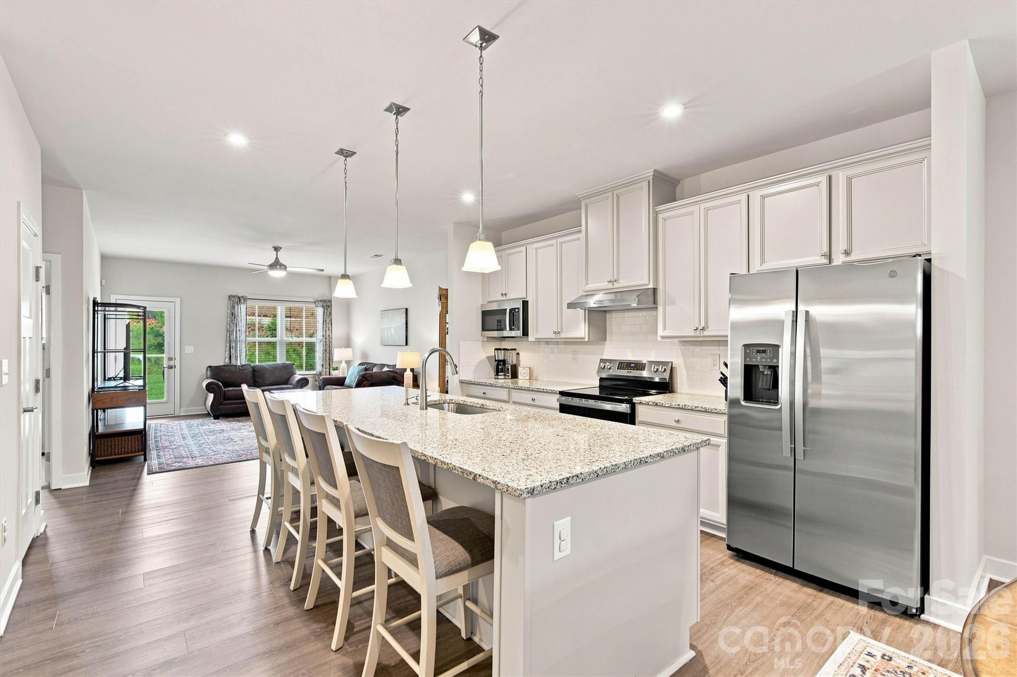 720 Hazel Way Property Photo 6