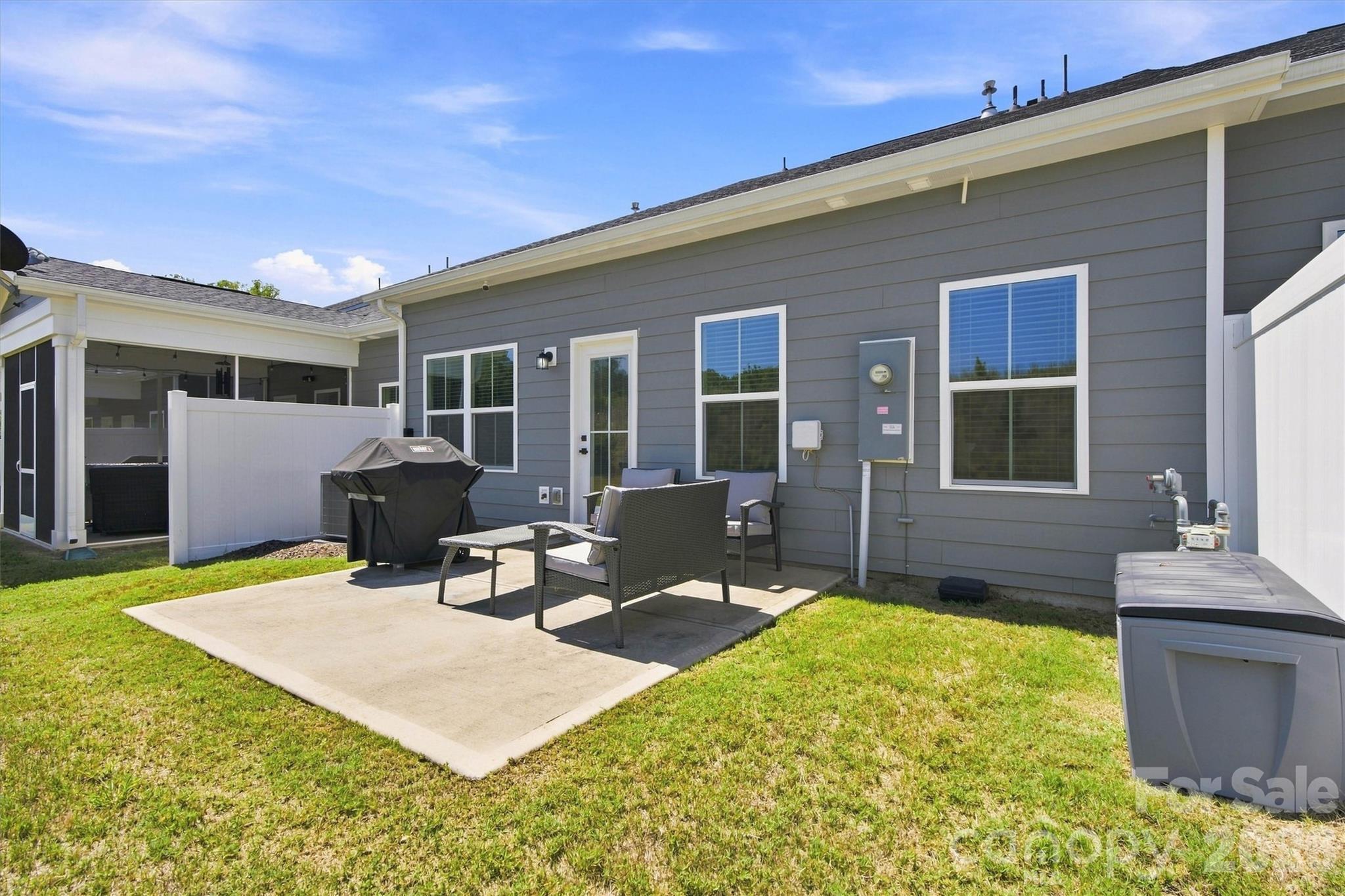 720 Hazel Way Property Photo 34
