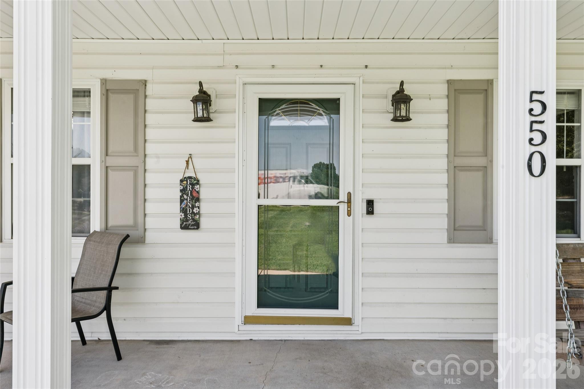 550 Stable Brook Lane Property Photo 5