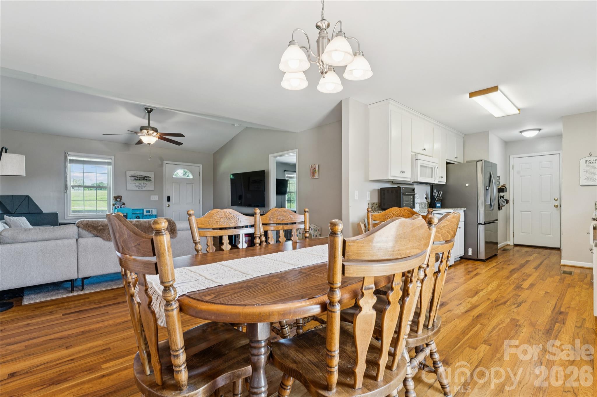 550 Stable Brook Lane Property Photo 11