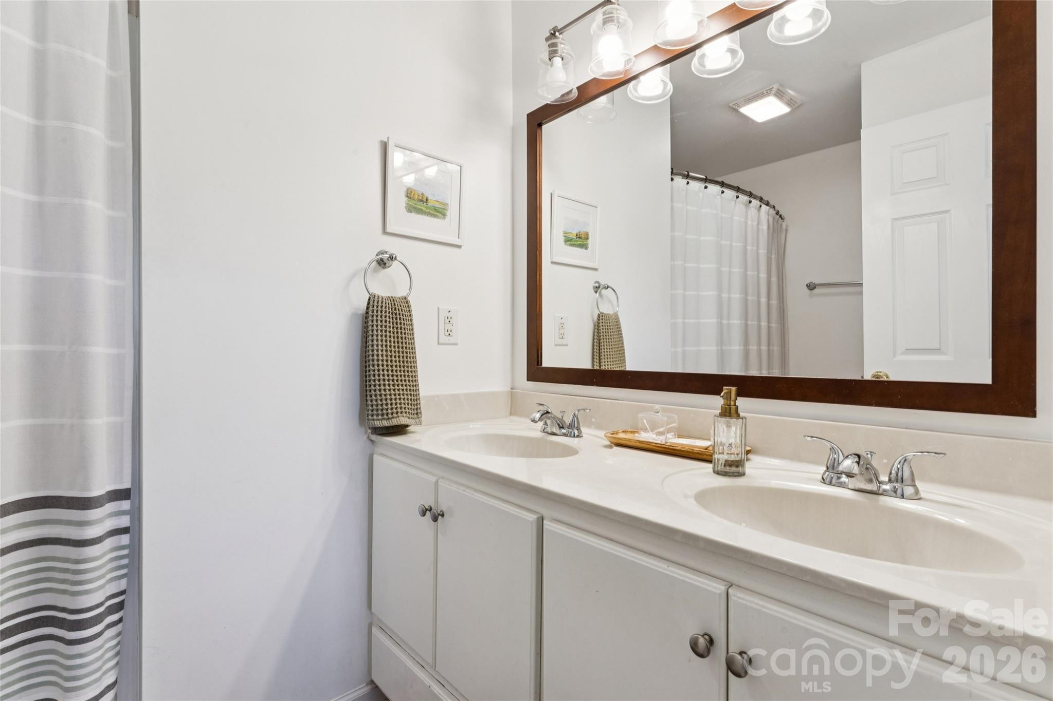 550 Stable Brook Lane Property Photo 19