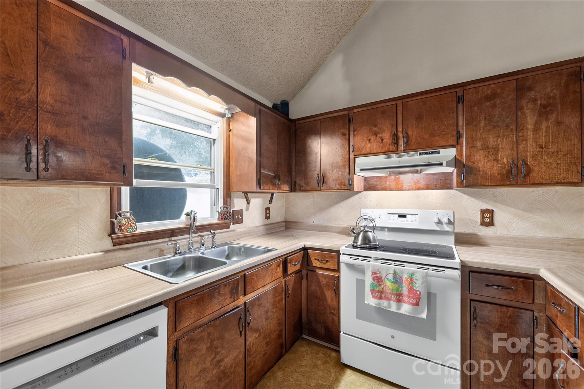131 Spencer Street Property Photo 13