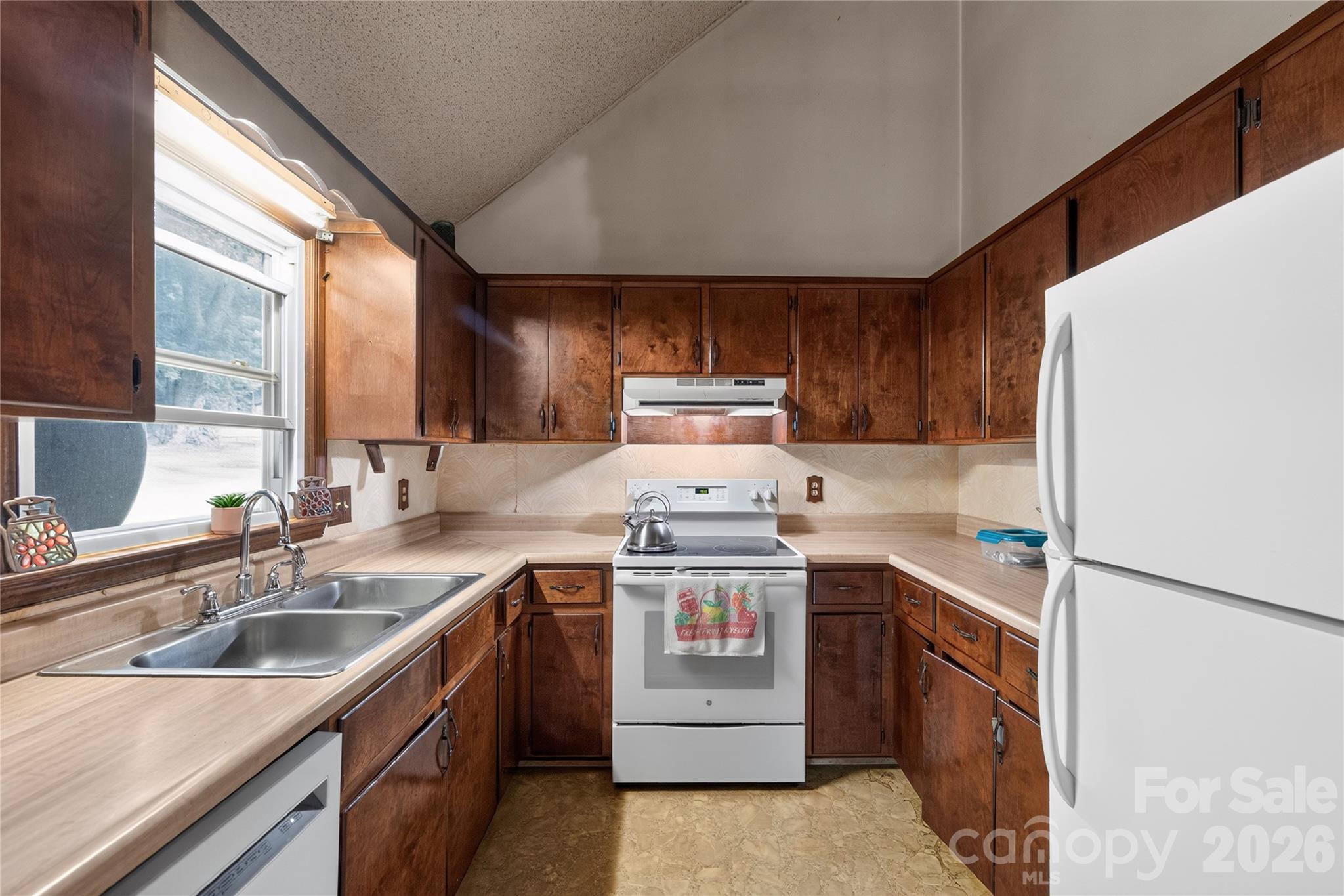 131 Spencer Street Property Photo 14