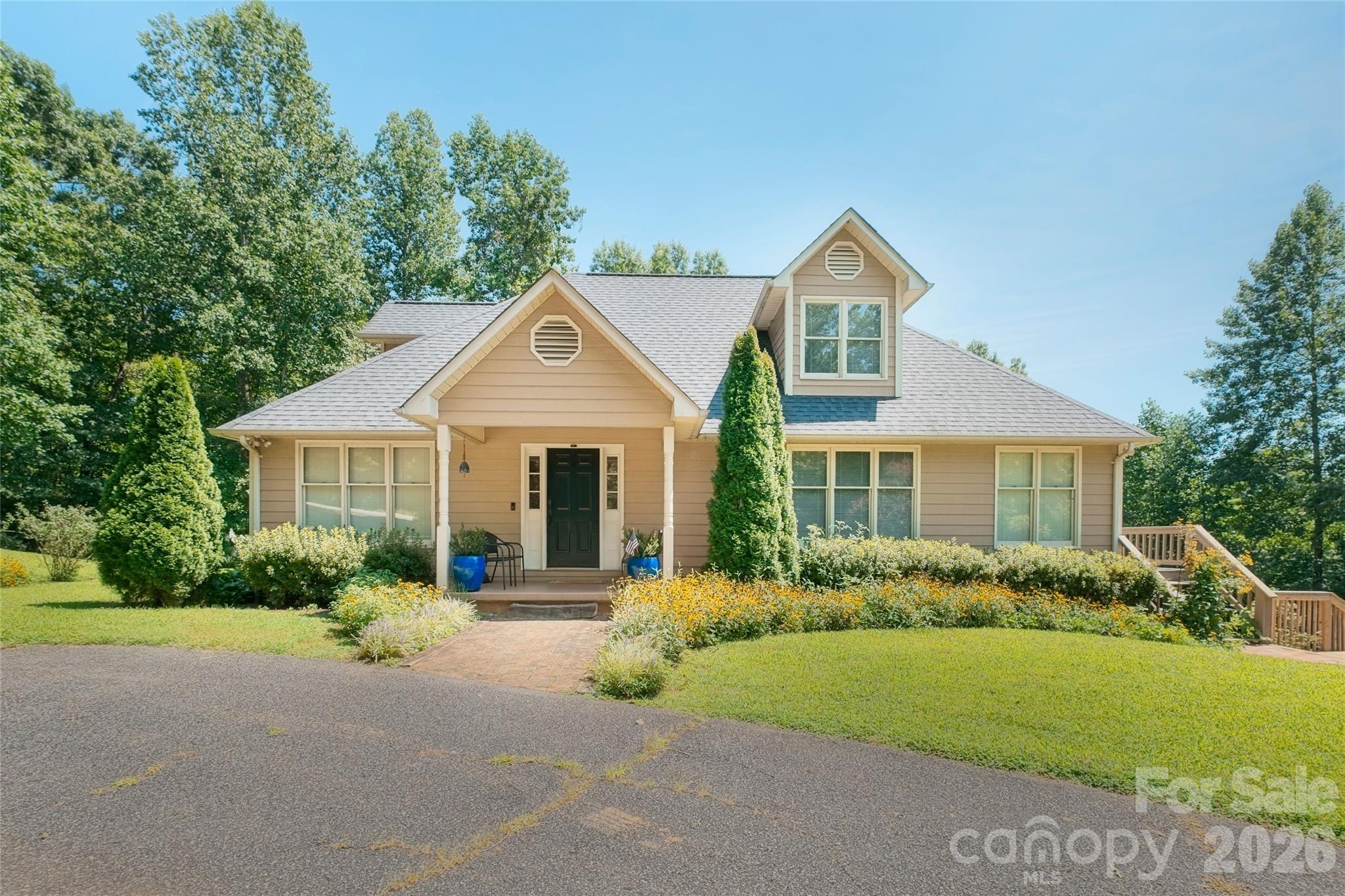 266 Cedarbrook Lane Property Photo 1