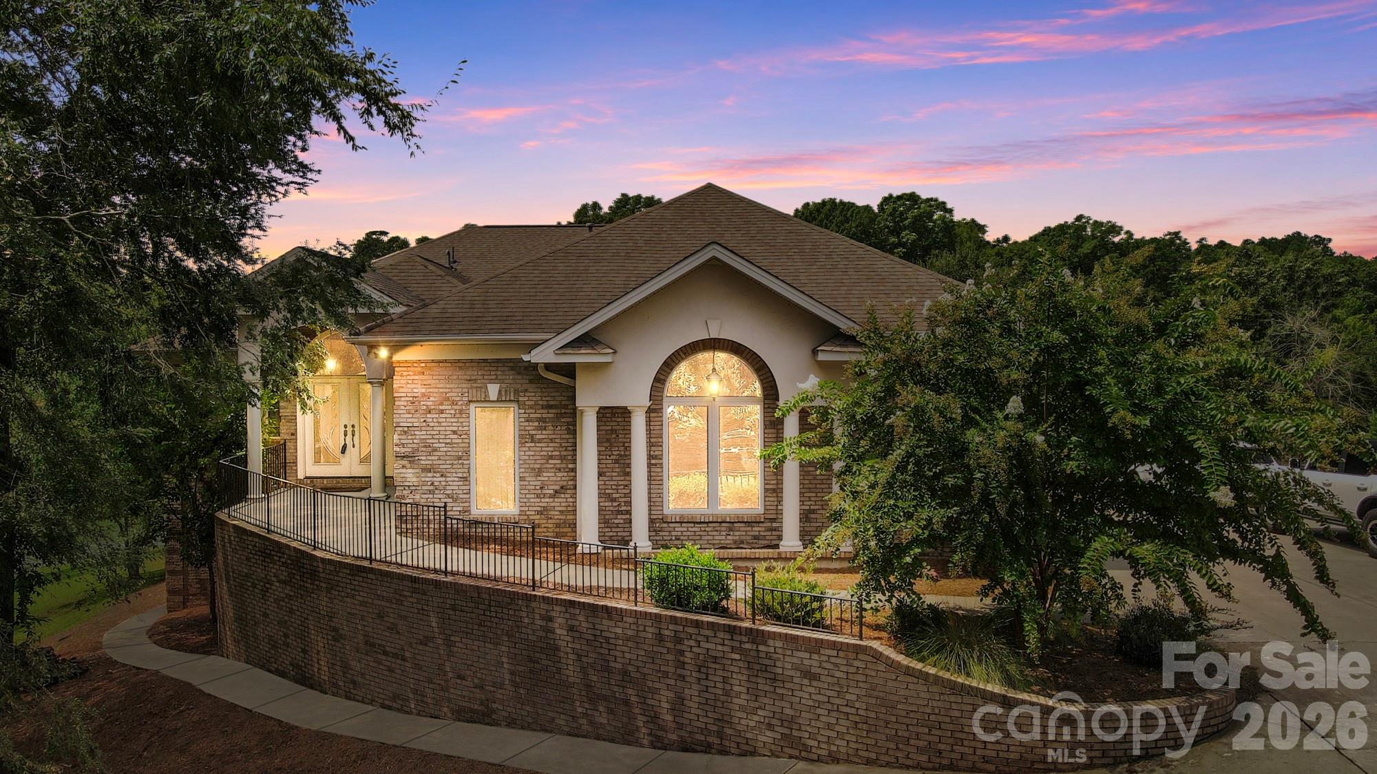 2725 Windswept Cove Property Photo 3