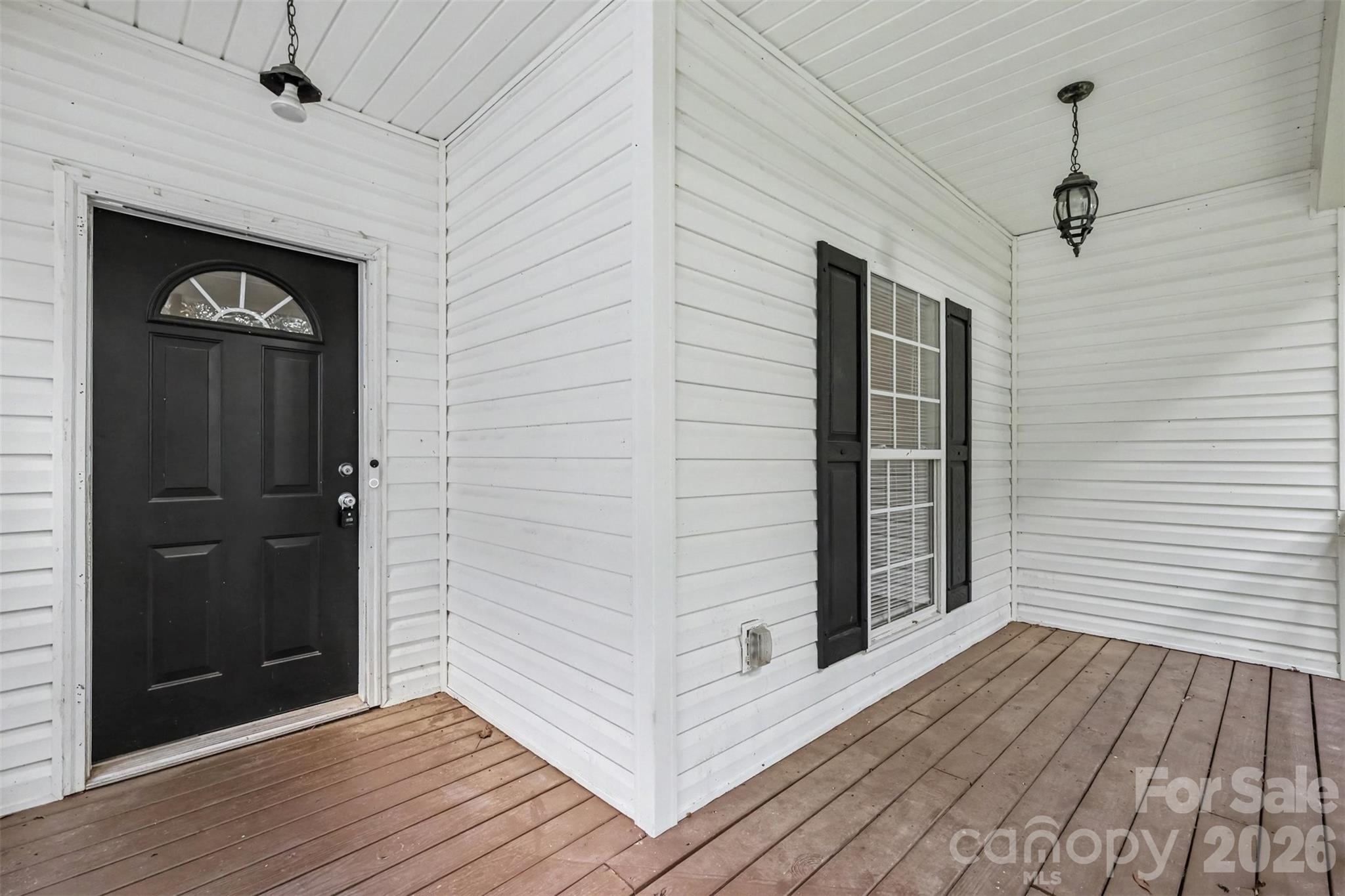 9223 Ladson Road Property Photo 4