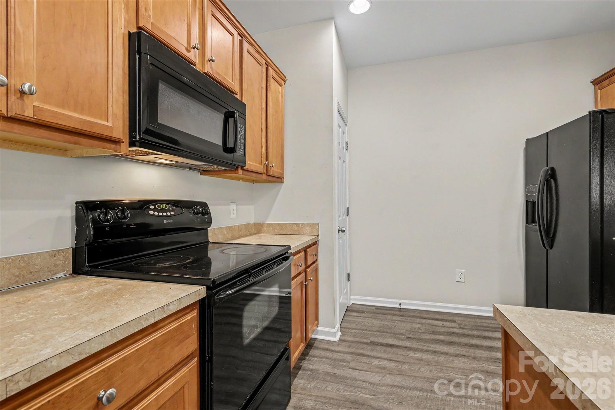 9223 Ladson Road Property Photo 12