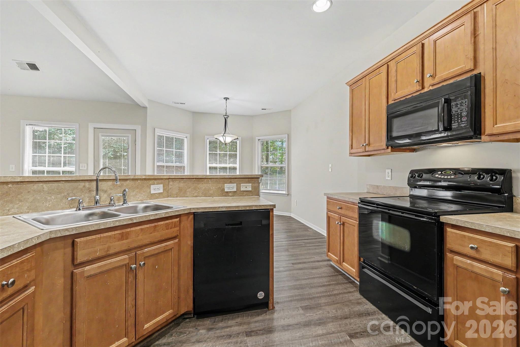 9223 Ladson Road Property Photo 15