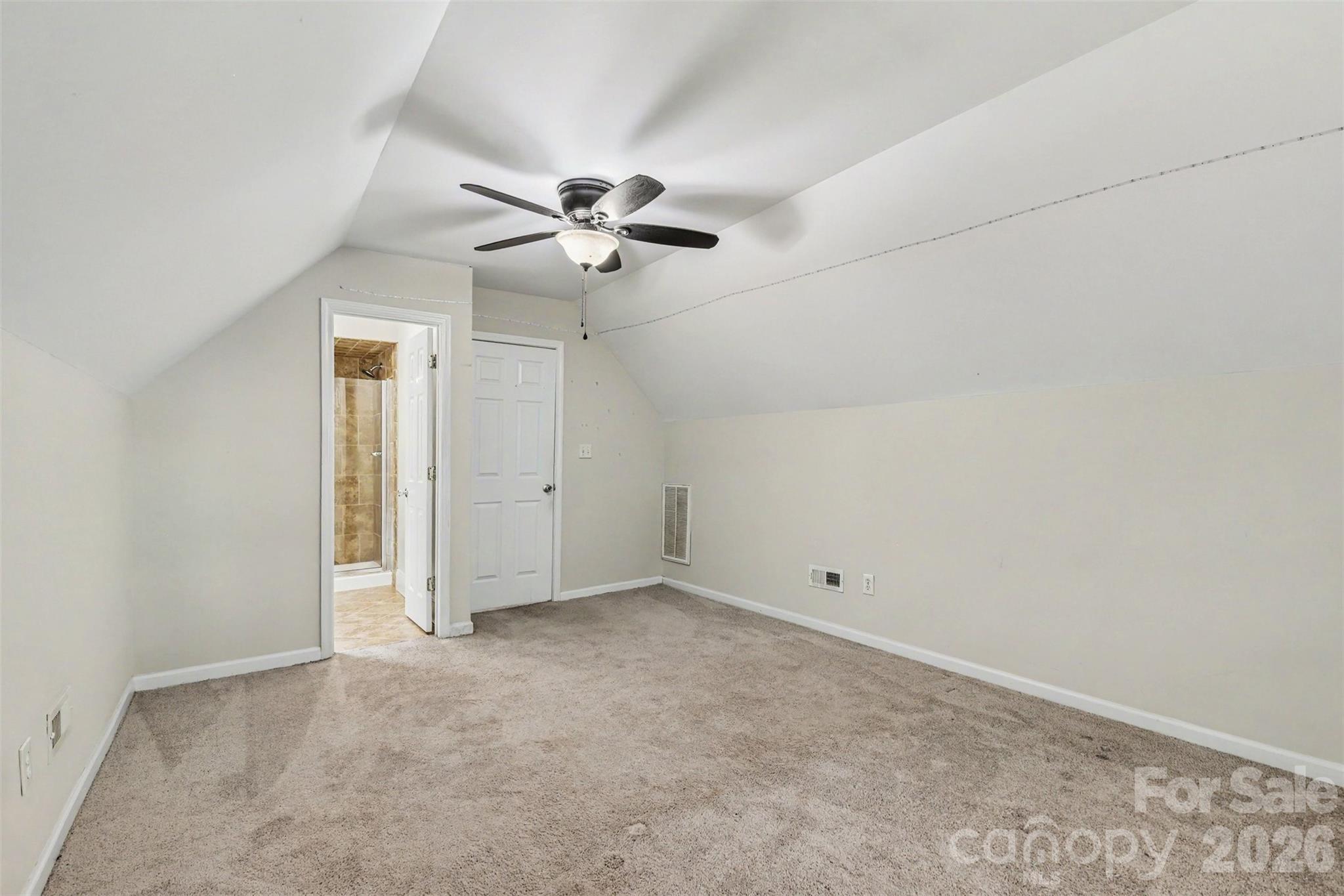 9223 Ladson Road Property Photo 31