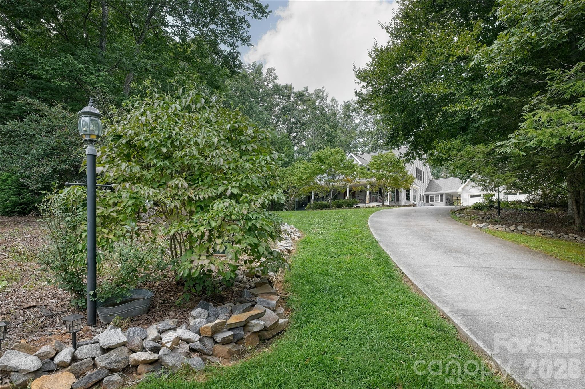 846 Old Us 221 Highway Property Photo 4