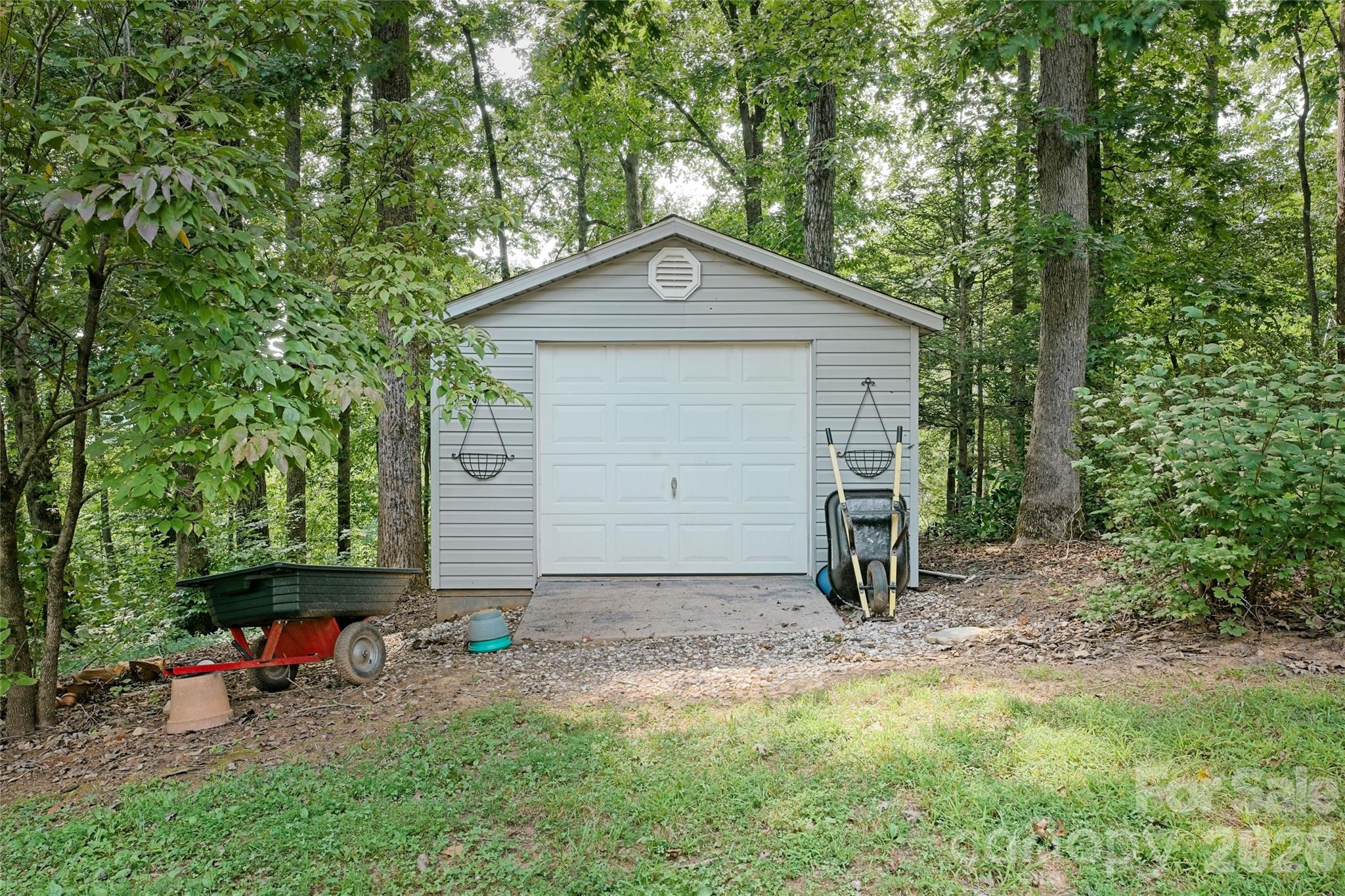 846 Old Us 221 Highway Property Photo 32